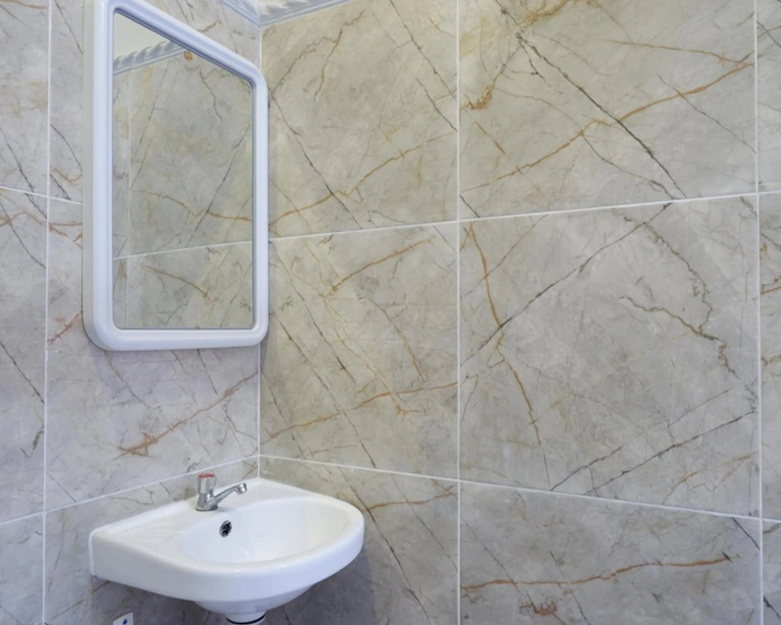 RedDoorz @ City Park Medoho Semarang