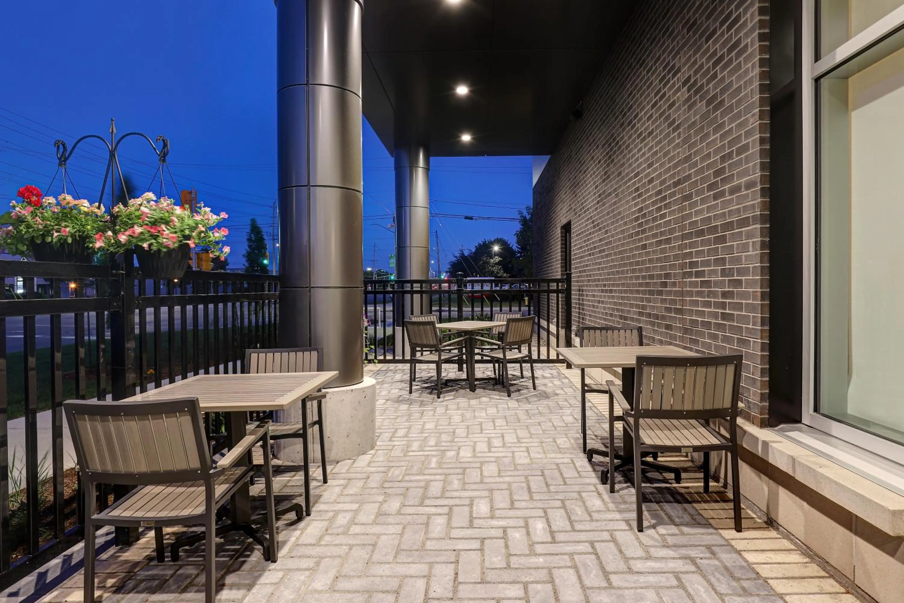 Patio in Hyatt Place Ottawa West