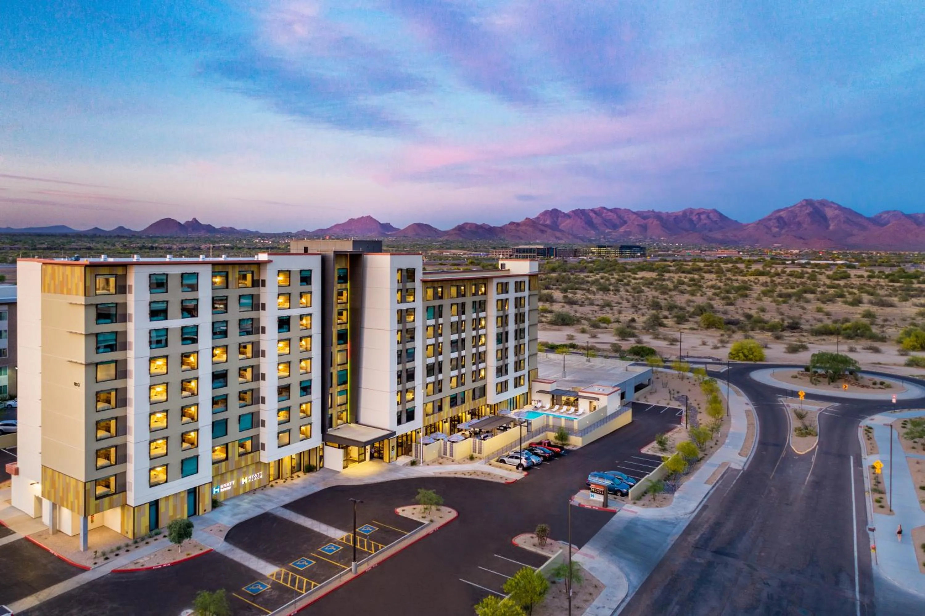 Property building in Hyatt Place Scottsdale North