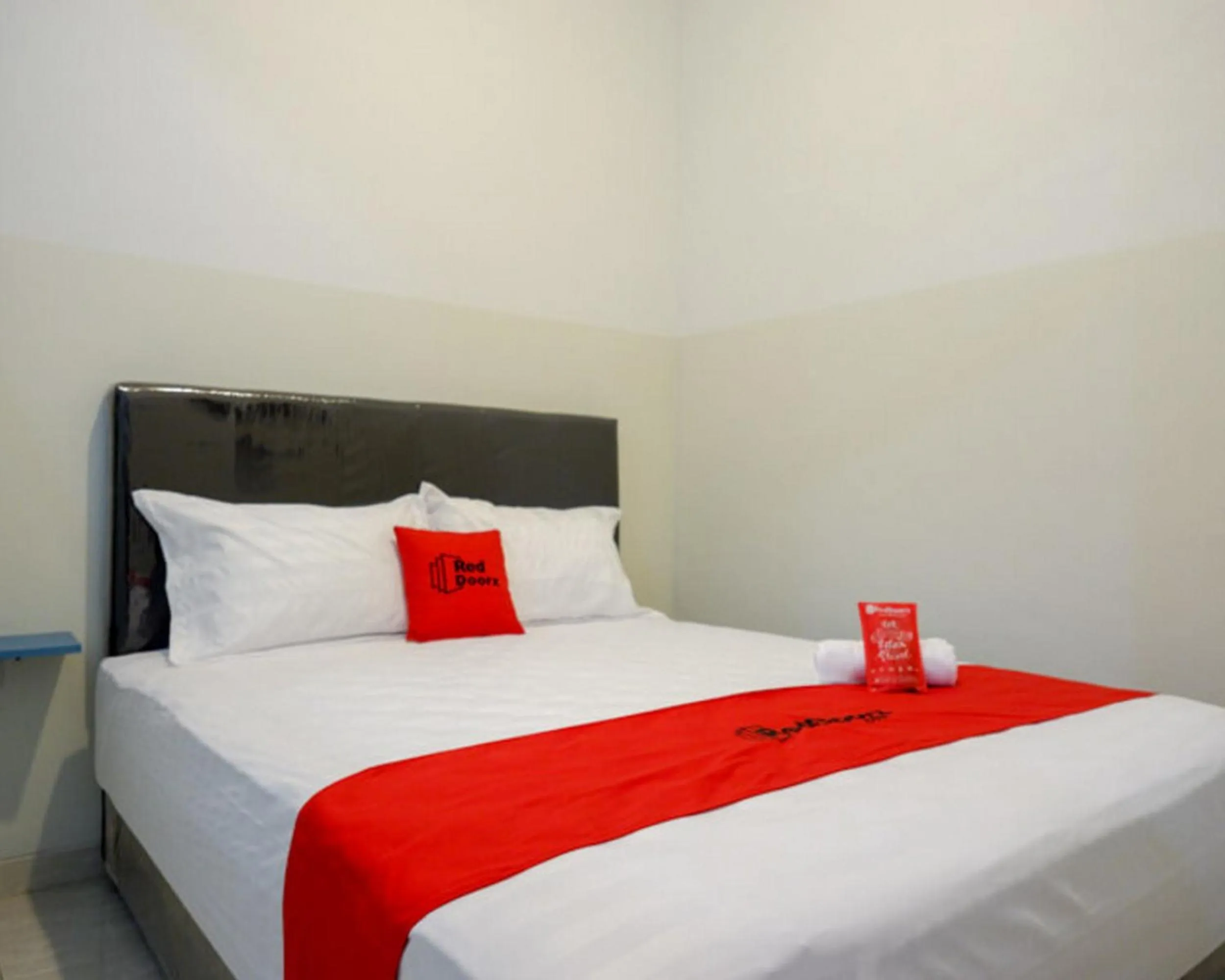 Bed in RedDoorz near Tamansari Shopping Center Salatiga