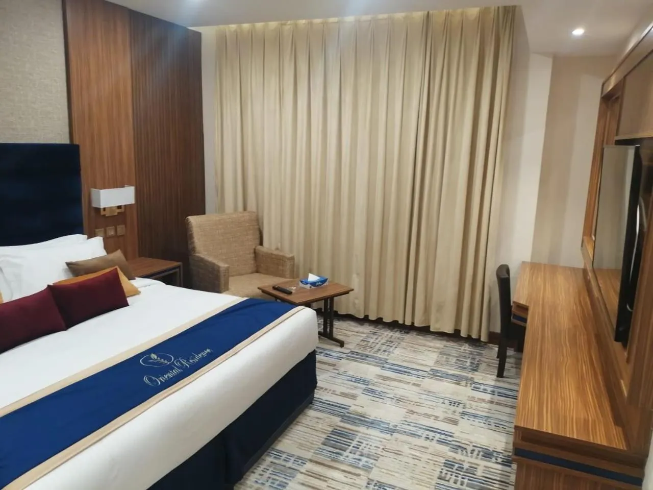 Bed in Oriental Residence