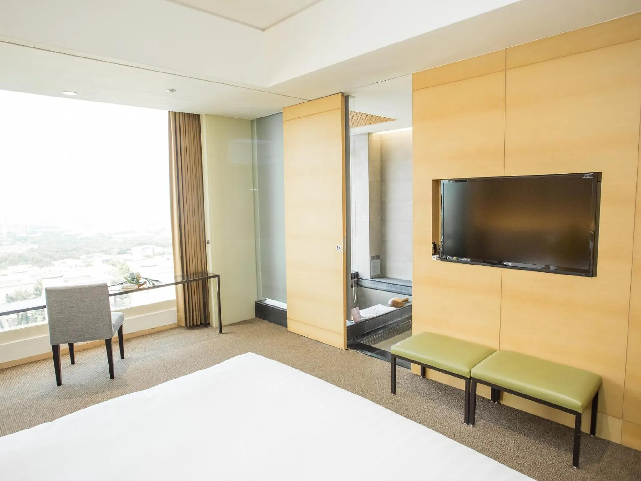 Bed in Freshfields Hotel