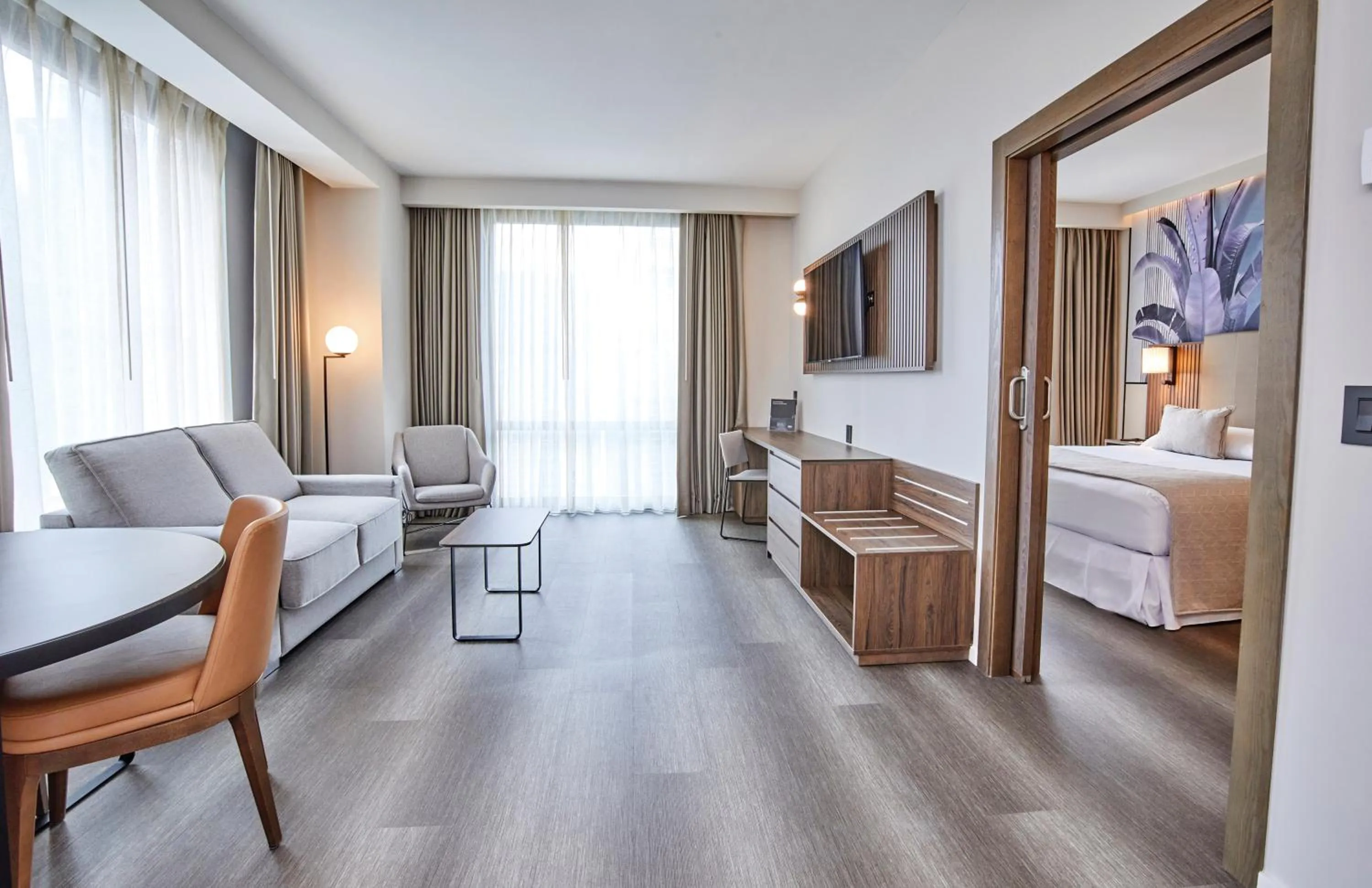 Living room, Bed in Riu Plaza Manhattan Times Square