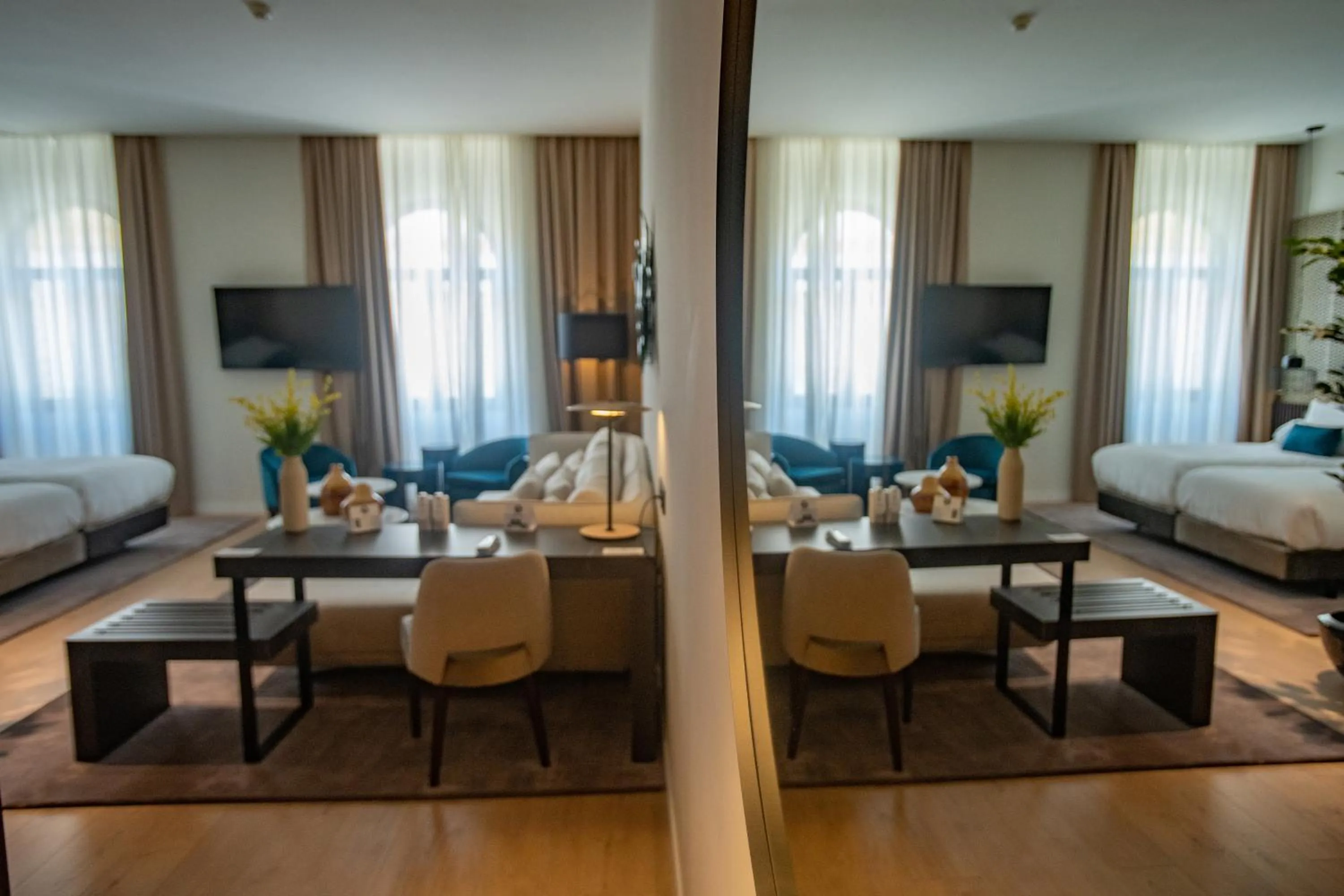 Photo of the whole room, Bed in Soho Boutique Catedral