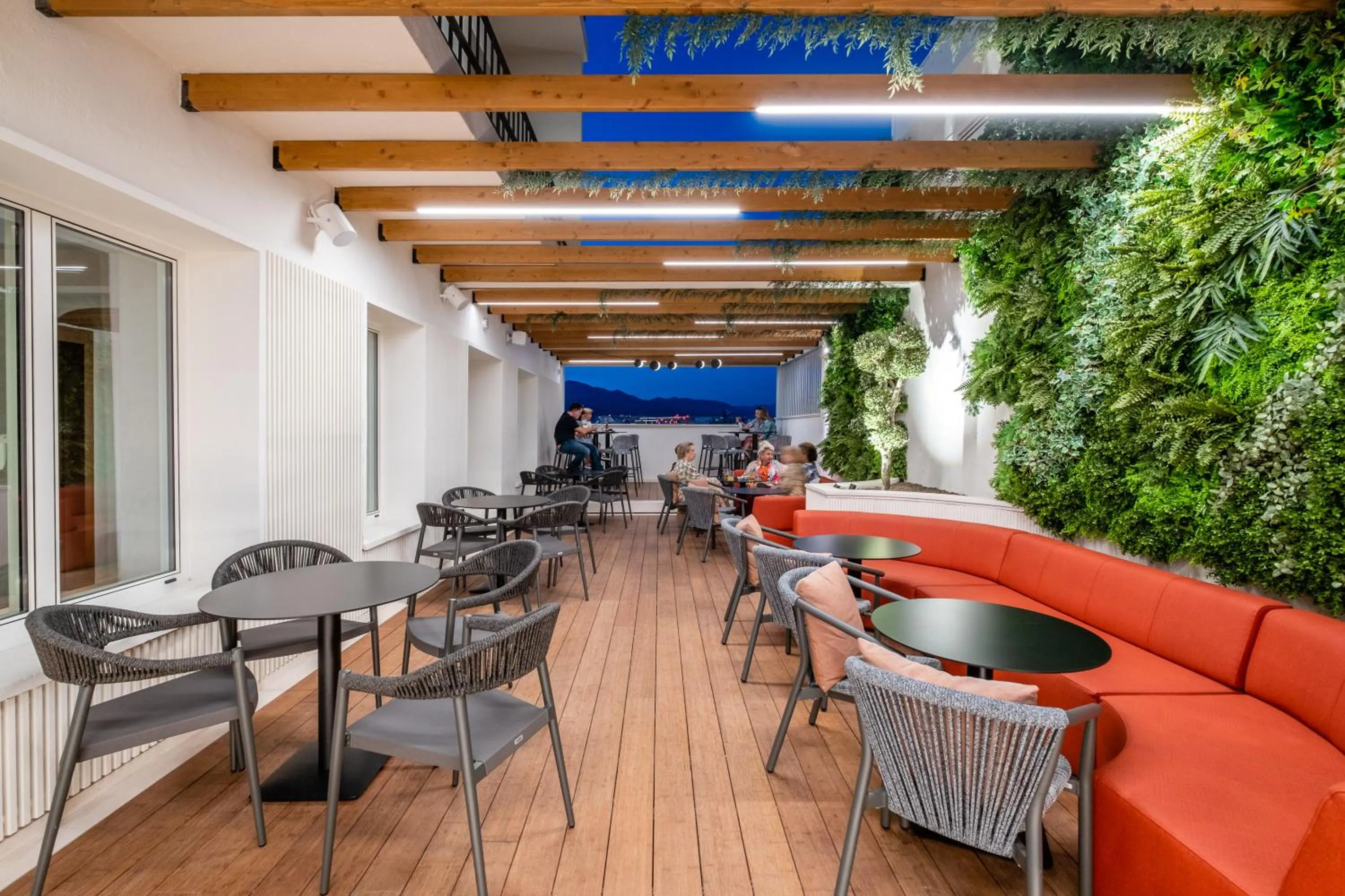 Restaurant/places to eat in Soho Boutique Equitativa