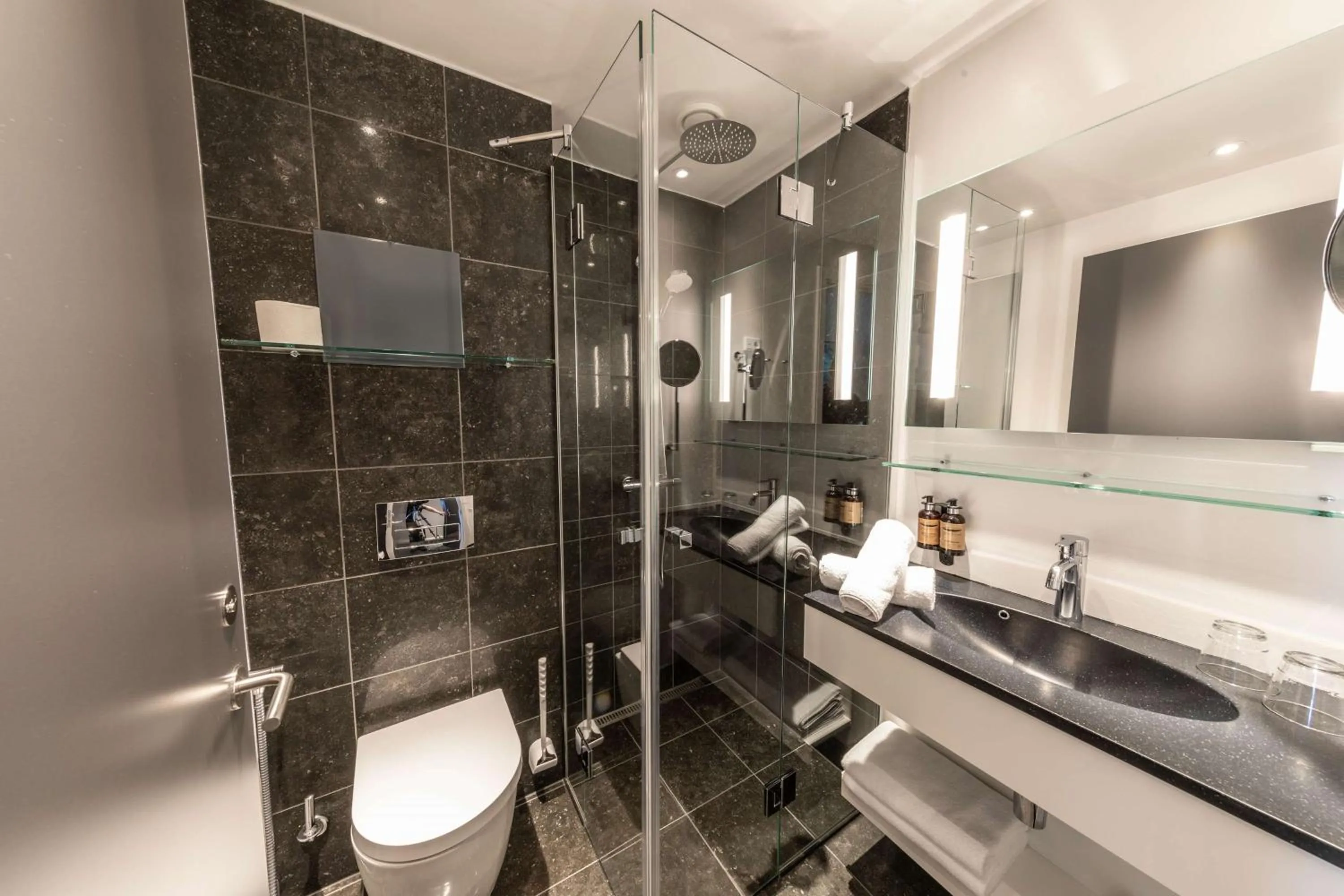 Bathroom in Best Western Plus Hotel Ilulissat