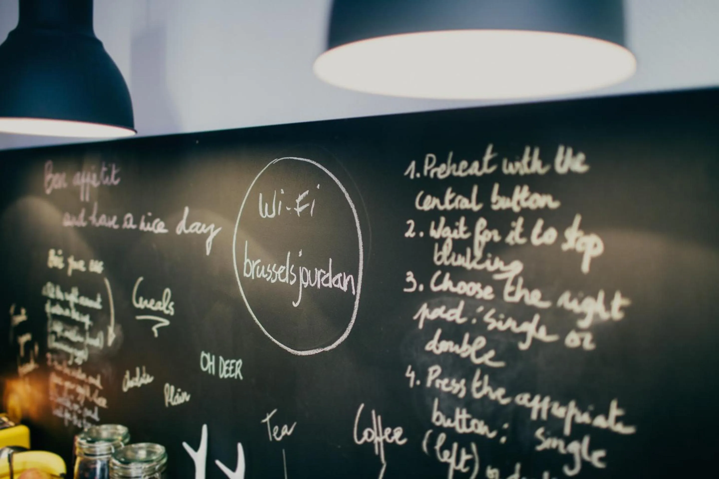 Decorative detail in B&B Place Jourdan