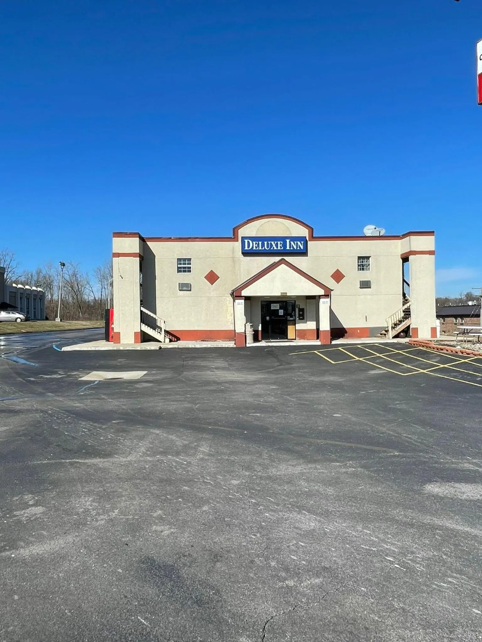 Property building in DELUXE INN