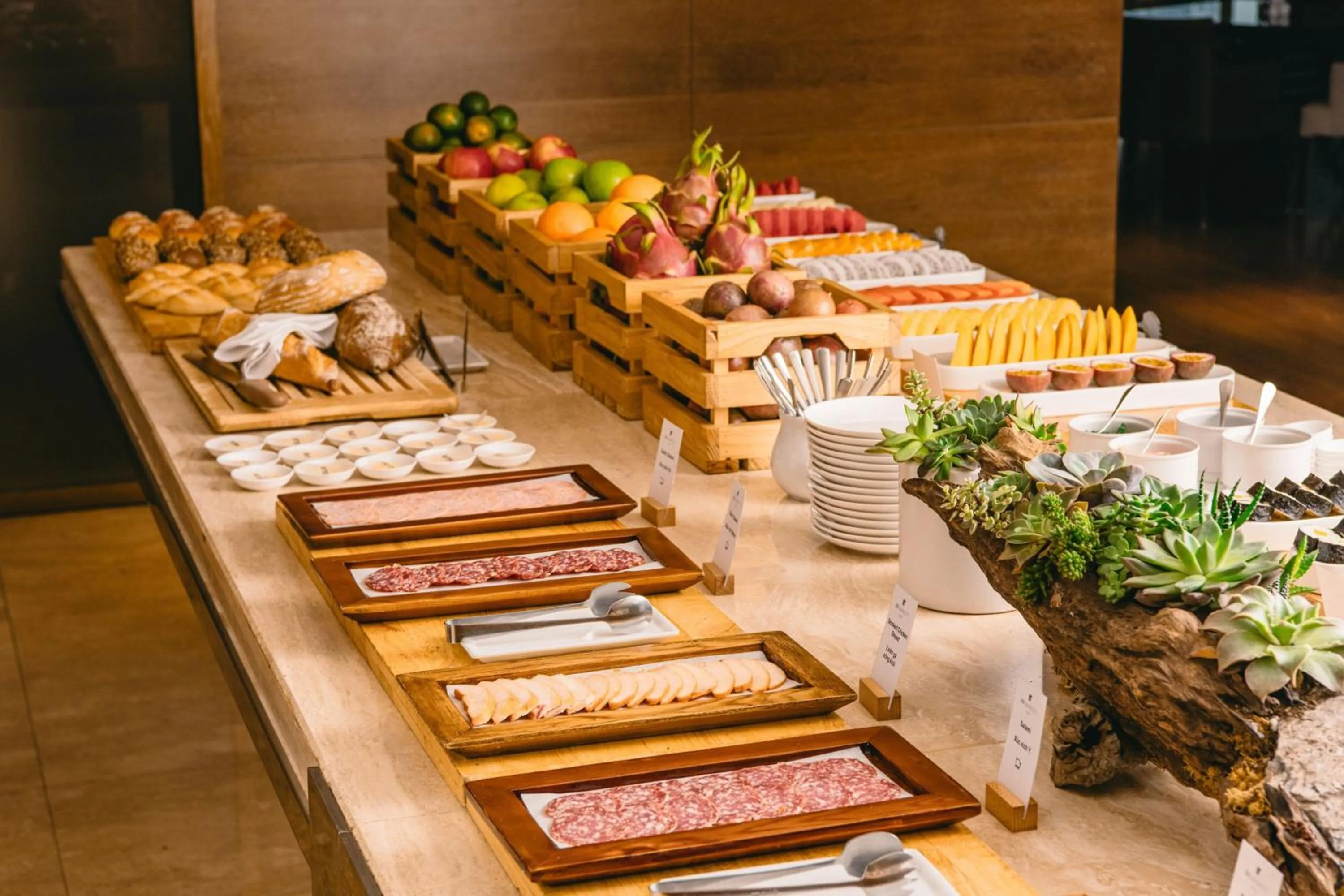 Lounge or bar in JW Marriott Hotel Hanoi