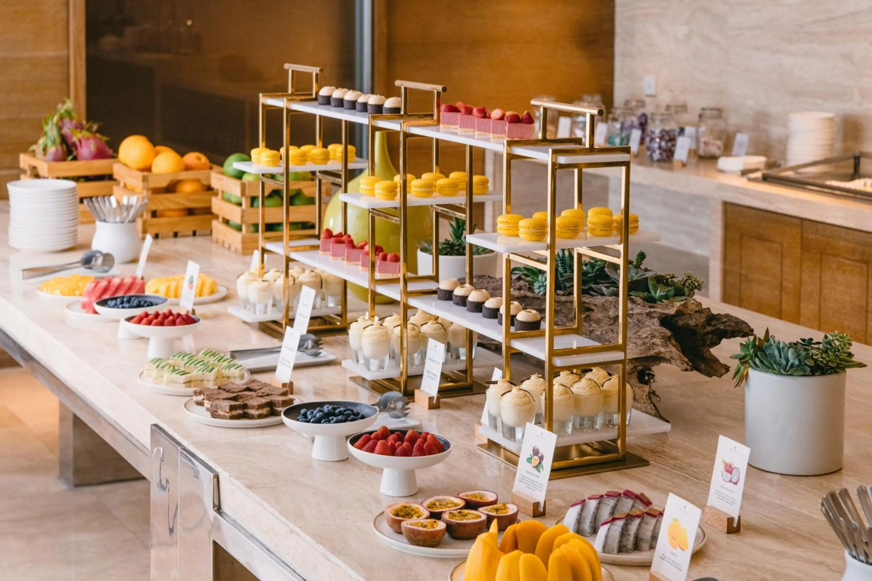 Lounge or bar in JW Marriott Hotel Hanoi