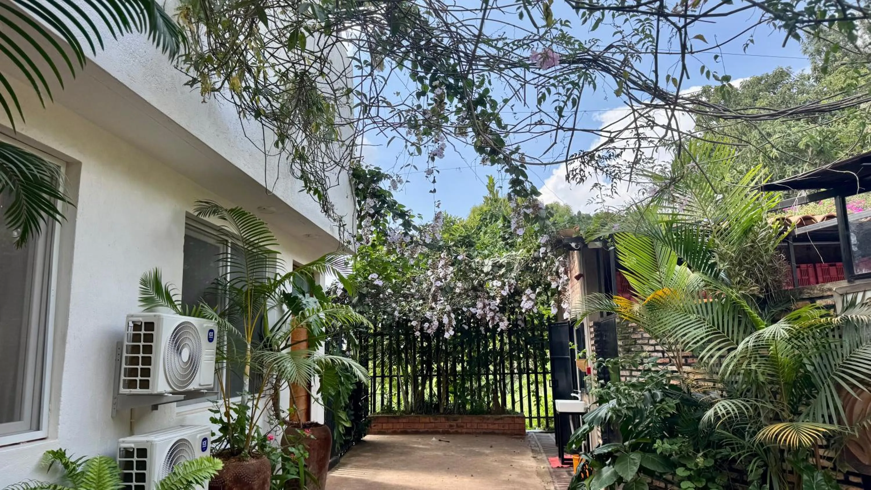 Neighbourhood in Eagle View Lodge - Kigali