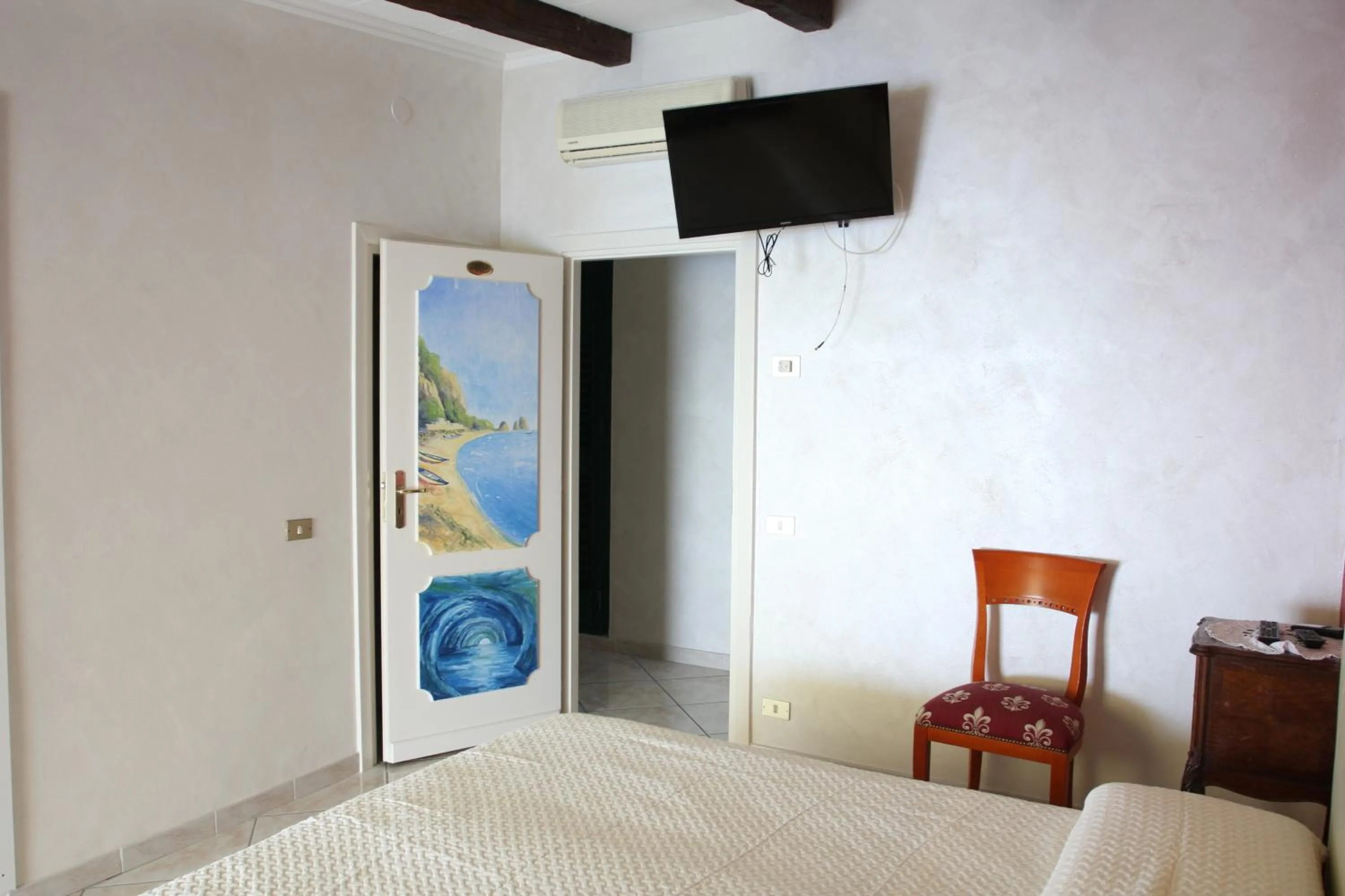 Internal: Not applicable to any particular room, Bed in Leonardo's B&B
