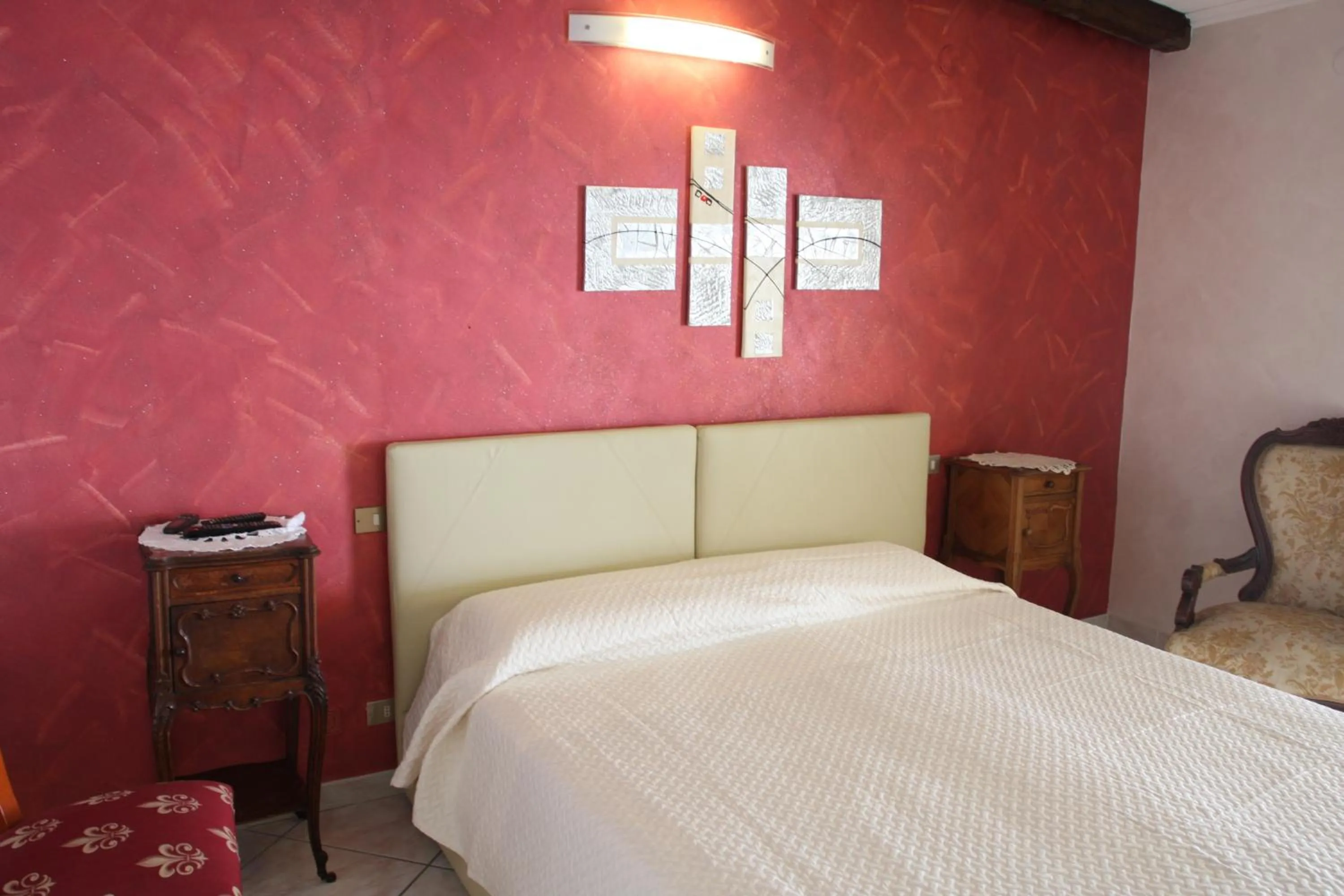 Internal: Not applicable to any particular room, Bed in Leonardo's B&B