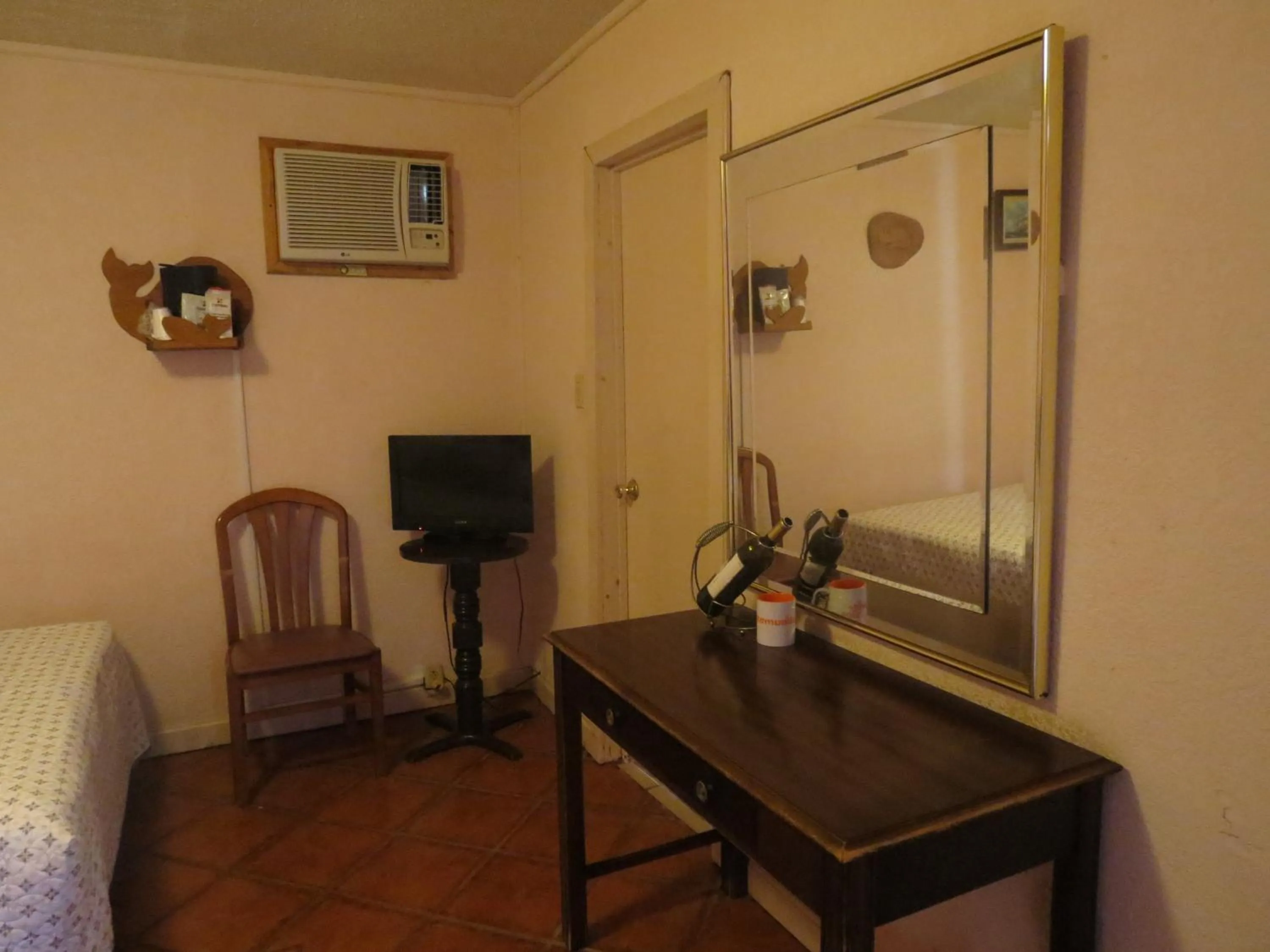 TV and multimedia in Restaurante Malarrimo Hotel & RV Parking