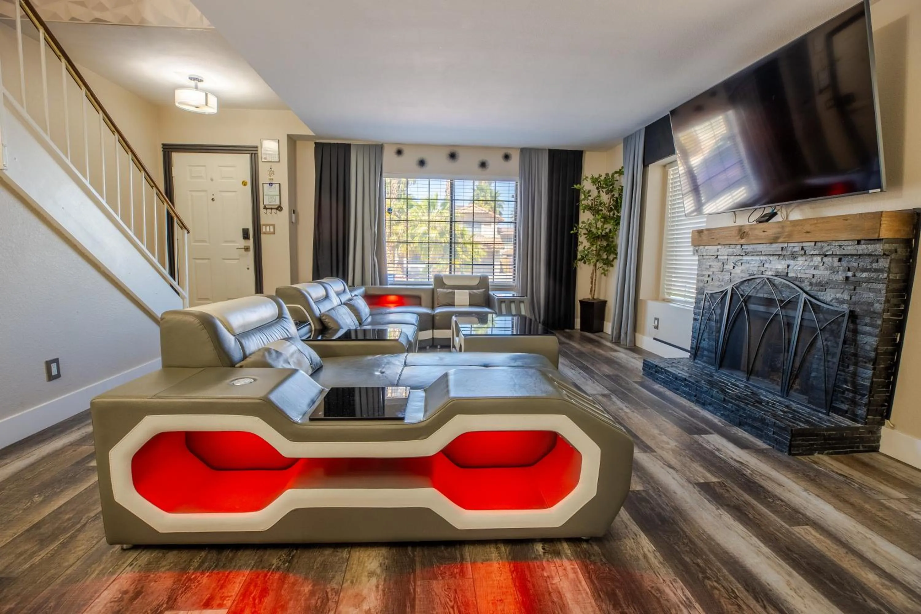 1800 SqFt House W/Heated Pool Spa 13Min From Strip