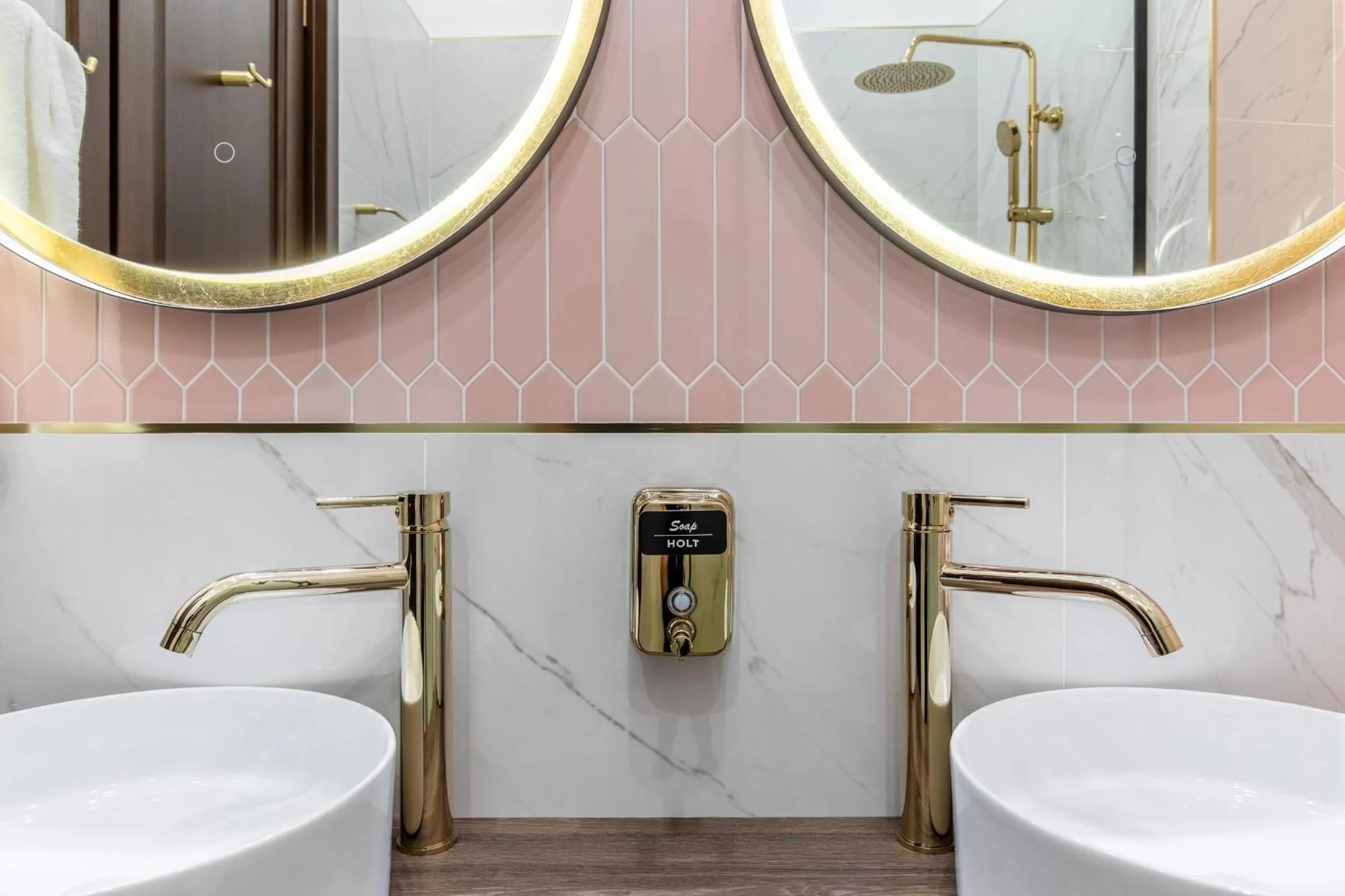 Bathroom in Old Town Luxury Suites