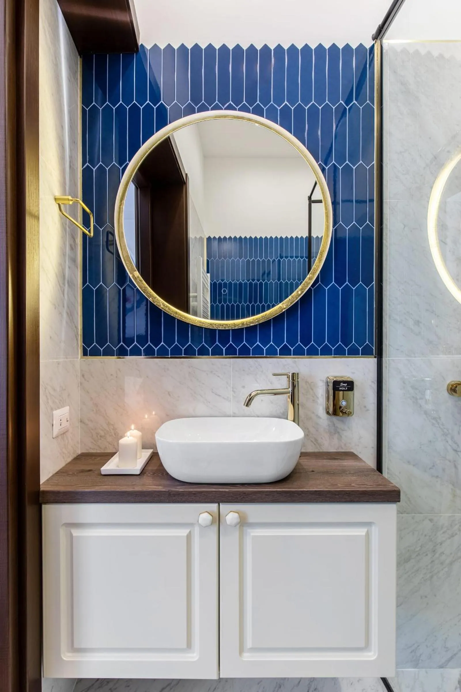 Bathroom in Old Town Luxury Suites