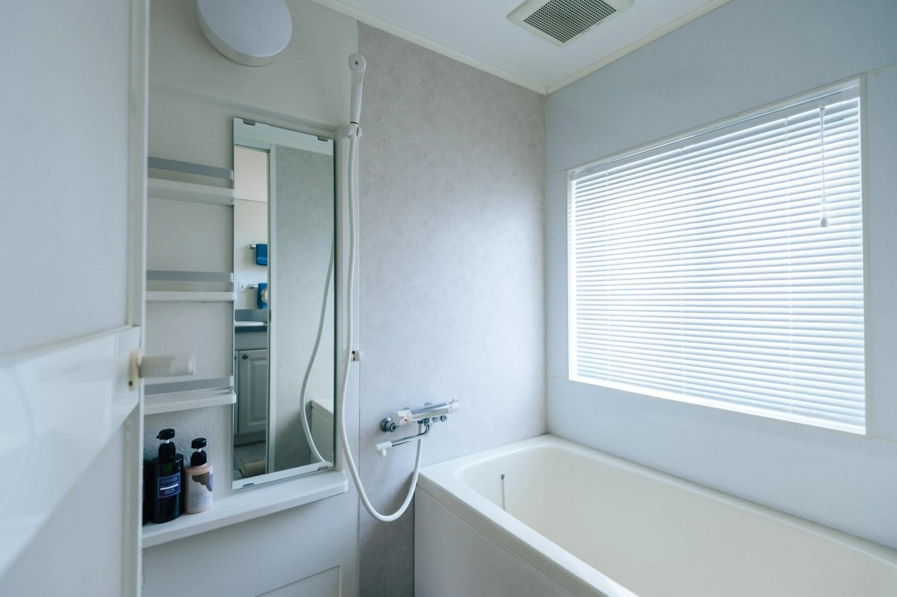 Bath in Beach side House SHELL kamakurahase