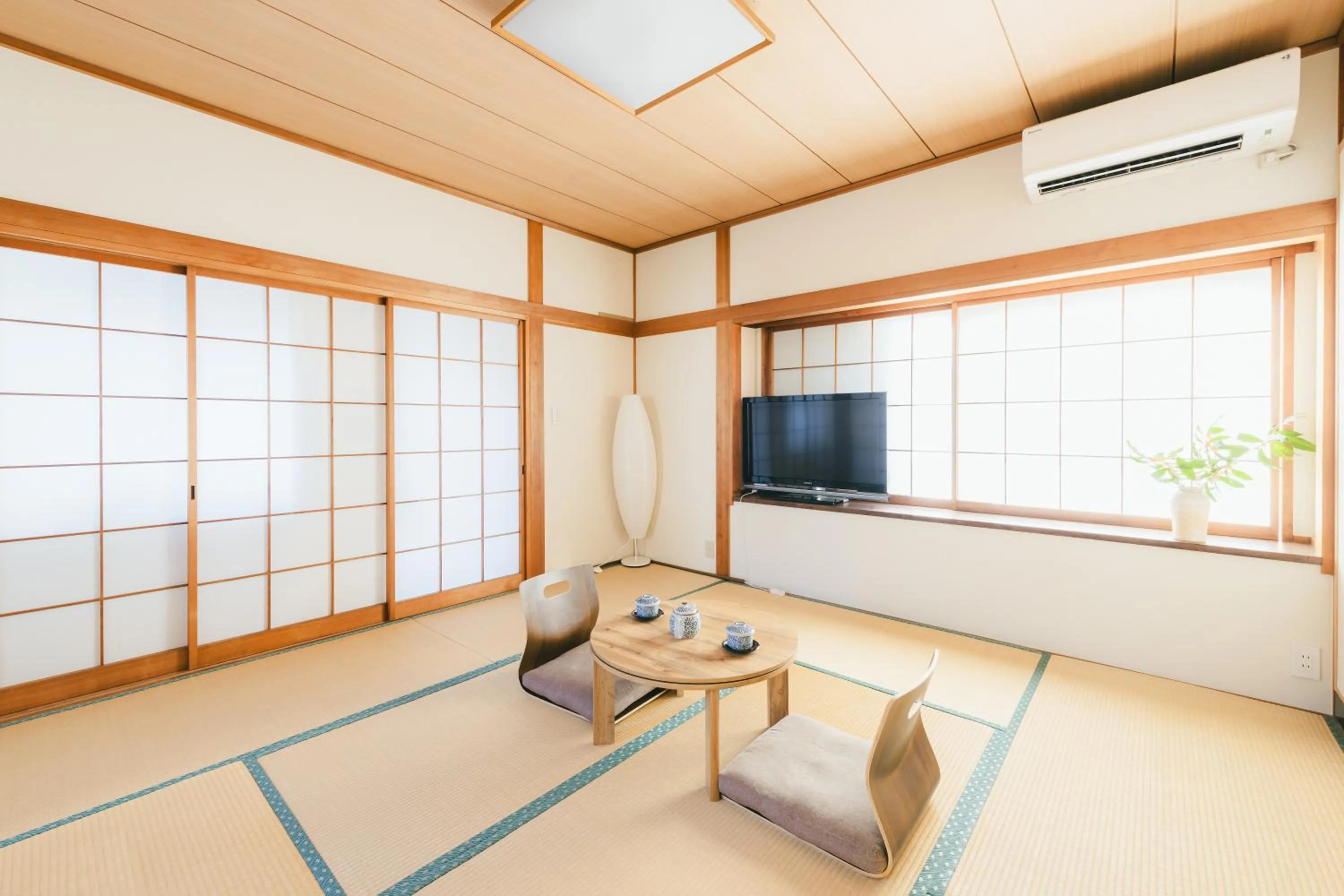 Living room in Beach side House SHELL kamakurahase