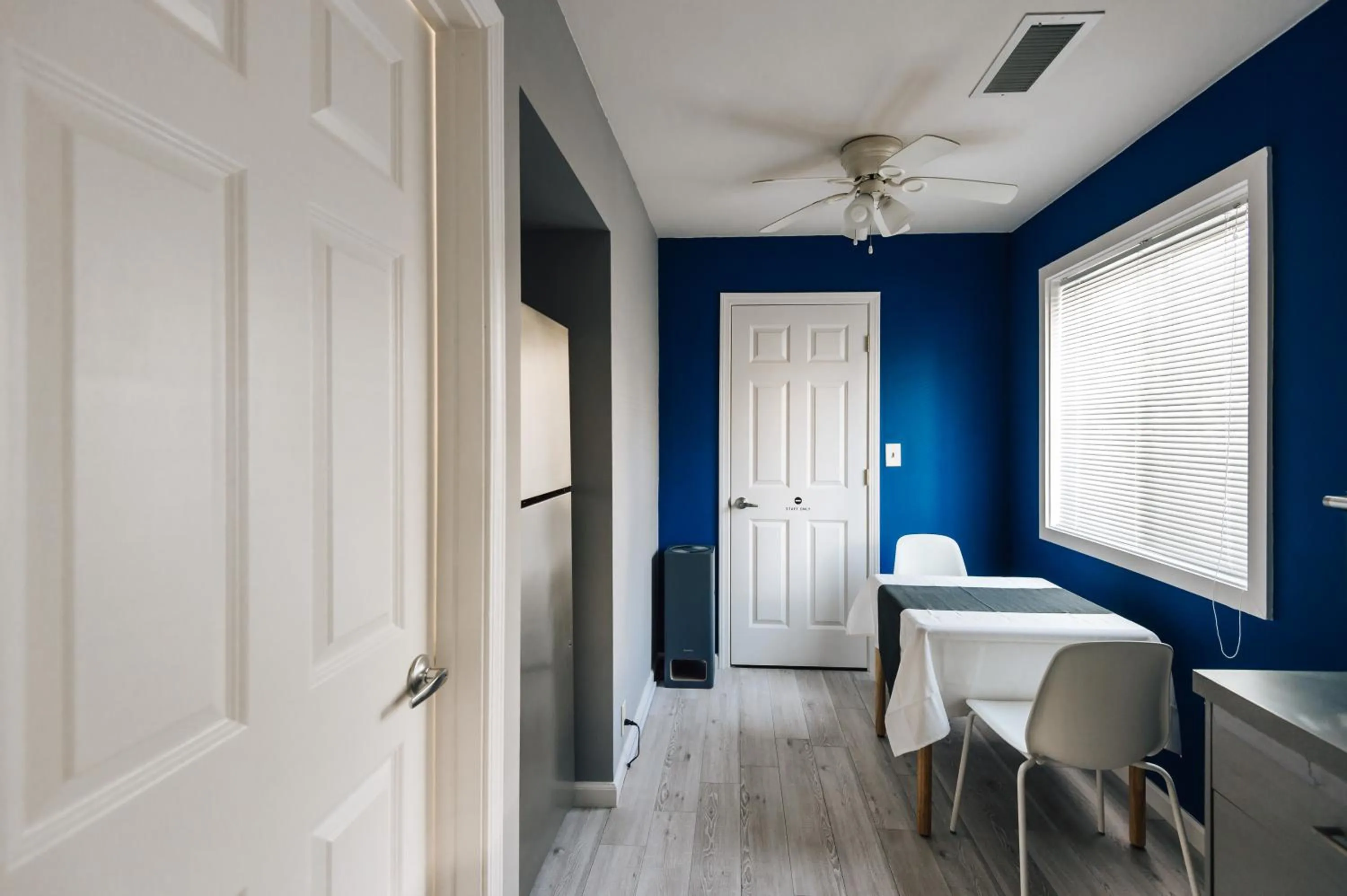 Dining area in Beach side House SHELL kamakurahase