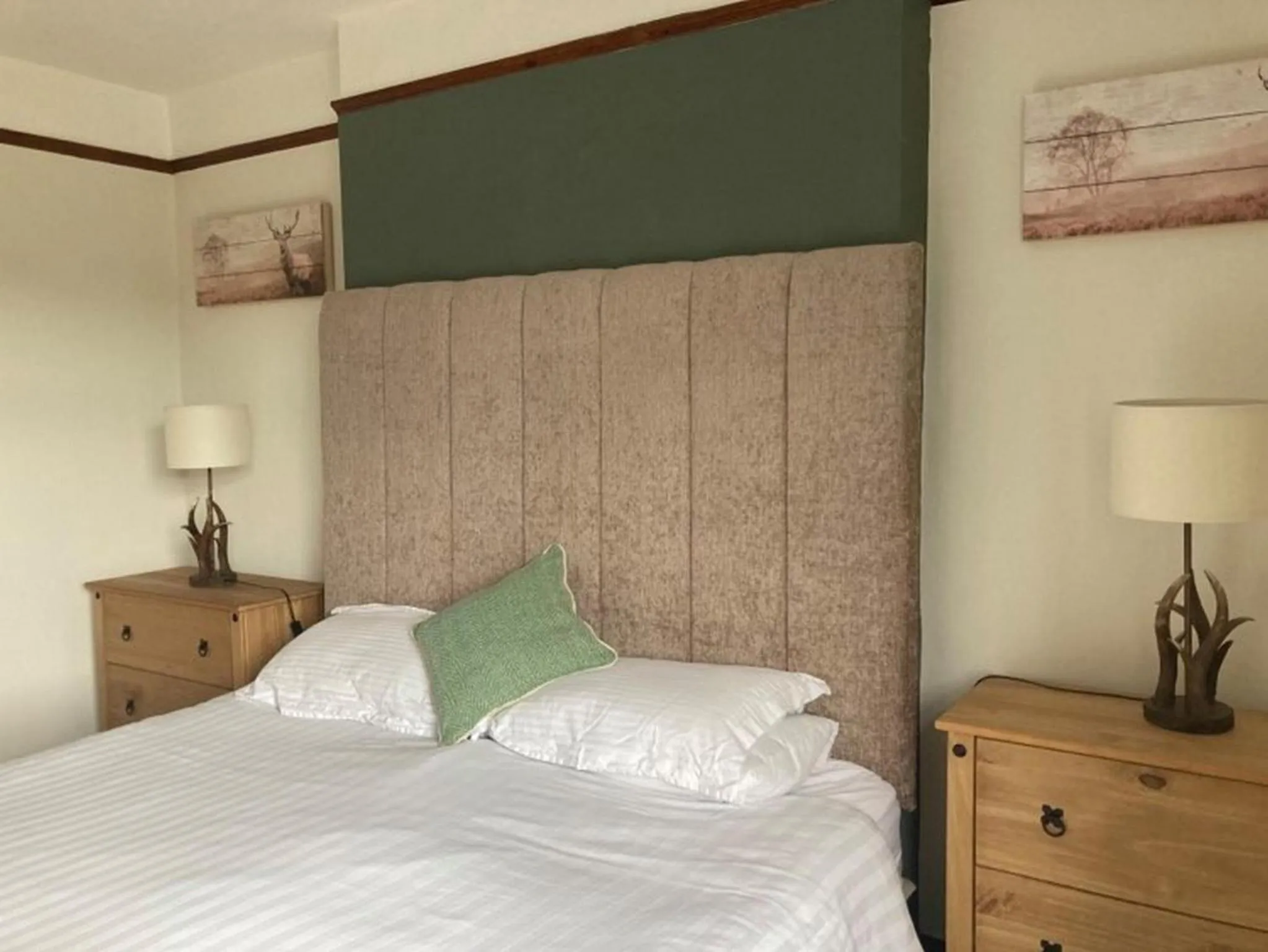 Bedroom, Bed in Kestor Inn, Manaton, Dartmoor National Park, Newton Abbot, Devon