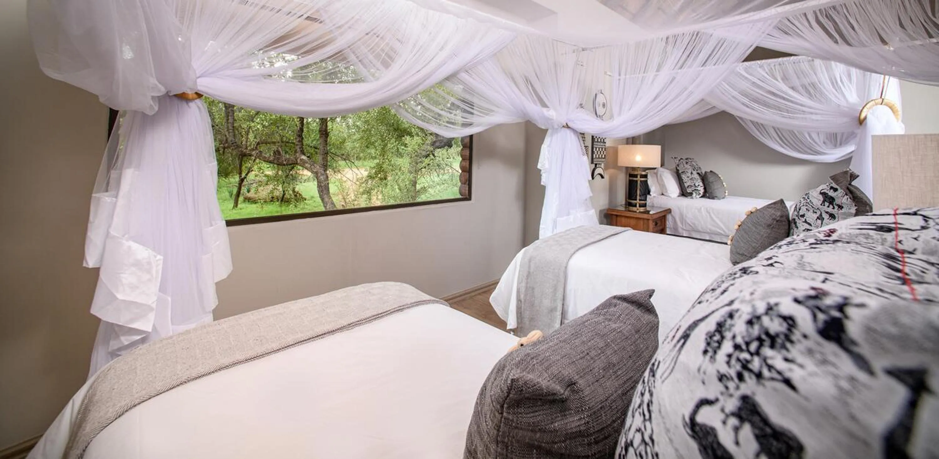 Patio, Bed in Karongwe River Lodge