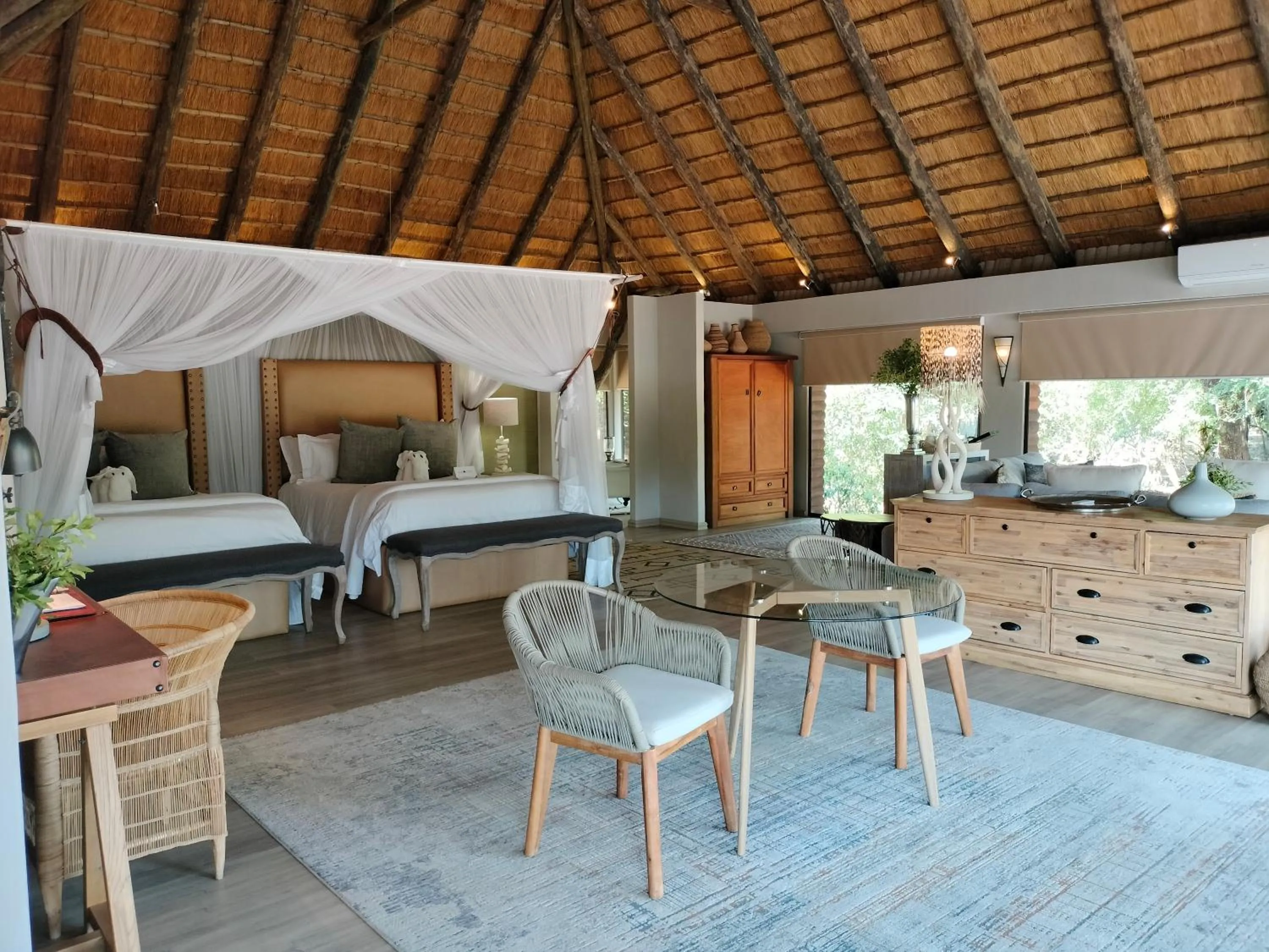 Living room in Karongwe River Lodge