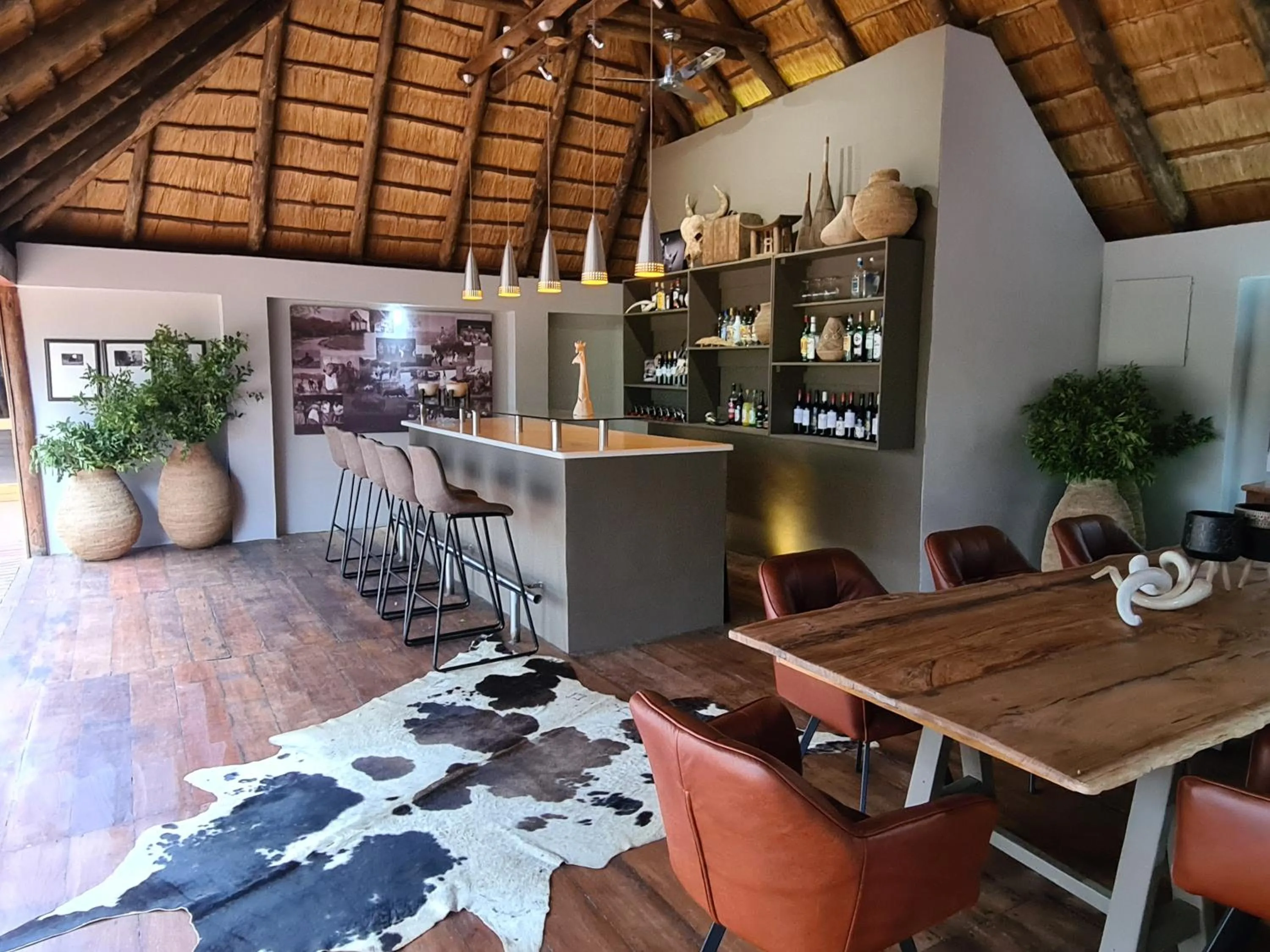 Restaurant/places to eat in Karongwe River Lodge