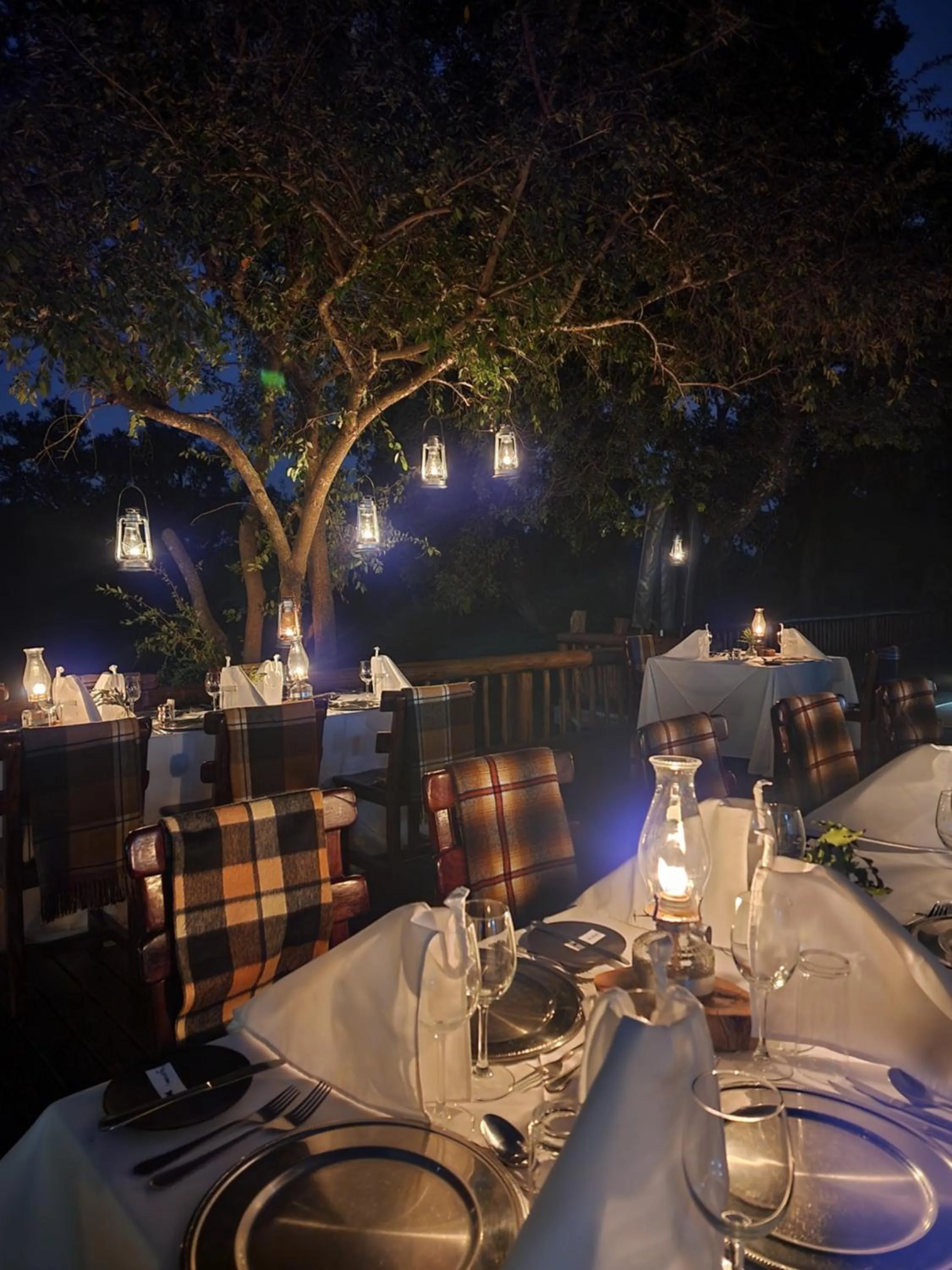 Restaurant/places to eat in Karongwe River Lodge