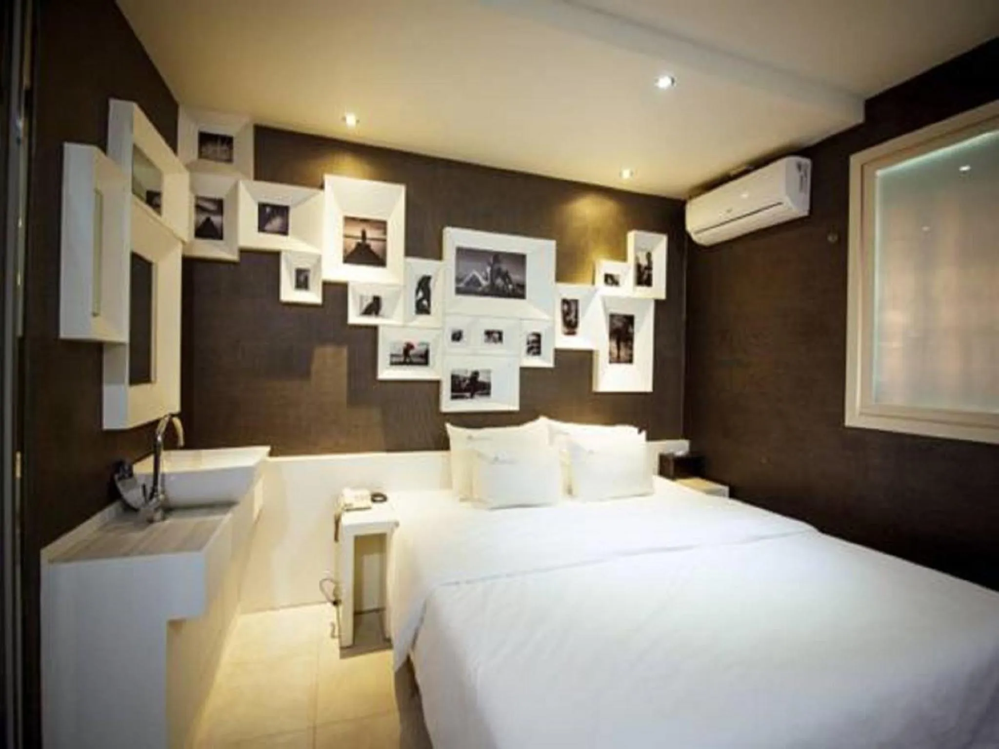 Decorative detail, Bed in Hotel JUNE Haeundae