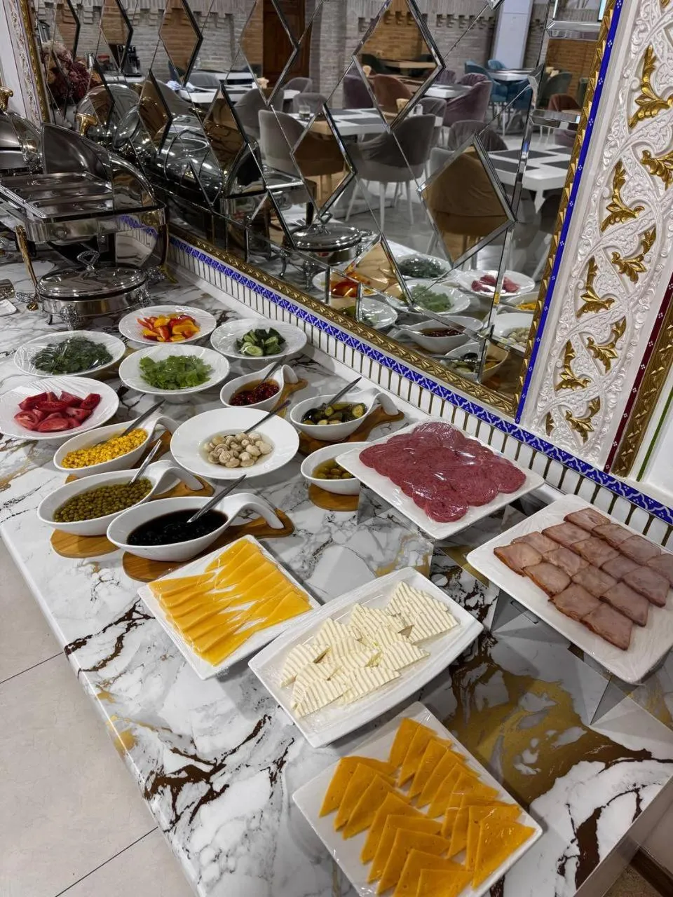 Restaurant/places to eat in Asal Boutique Hotel