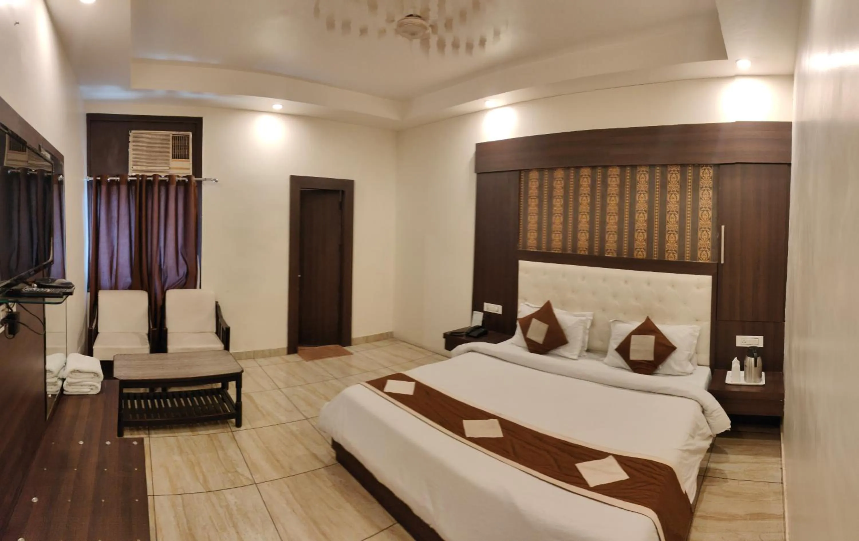 Bedroom, Bed in Hotel Krishna