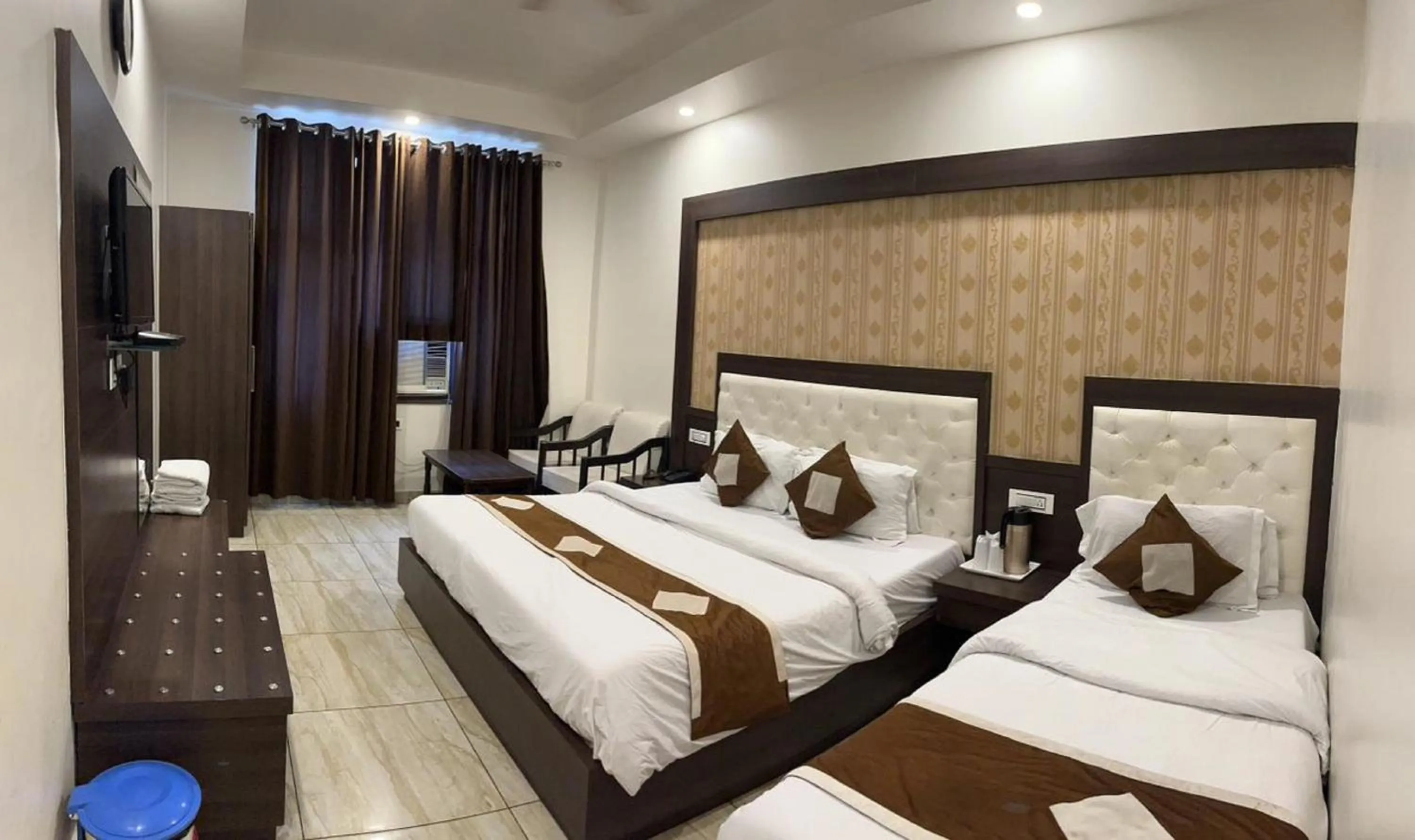 Bedroom, Bed in Hotel Krishna