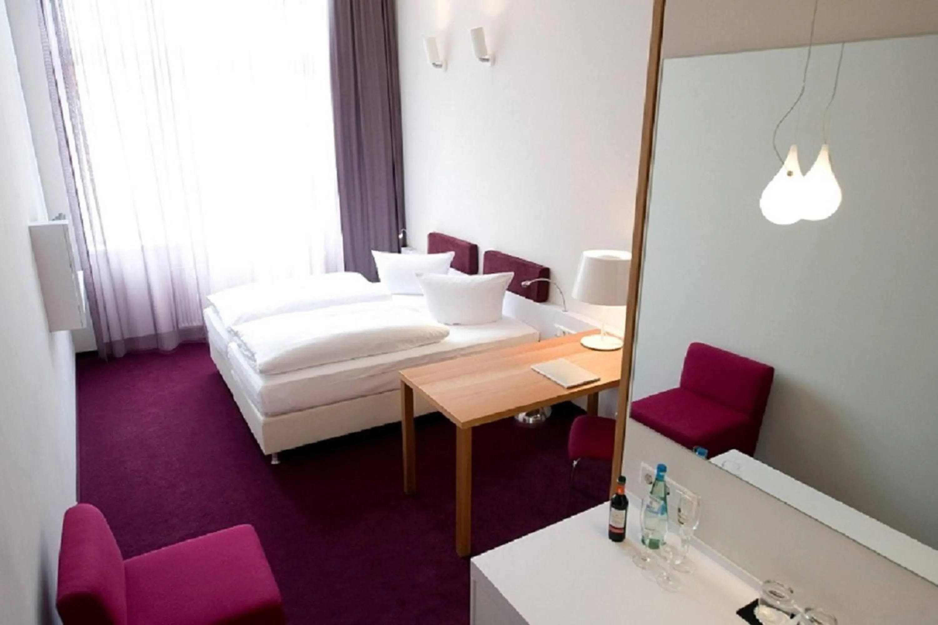 Photo of the whole room, Bed in Wyndham Garden Berlin Mitte