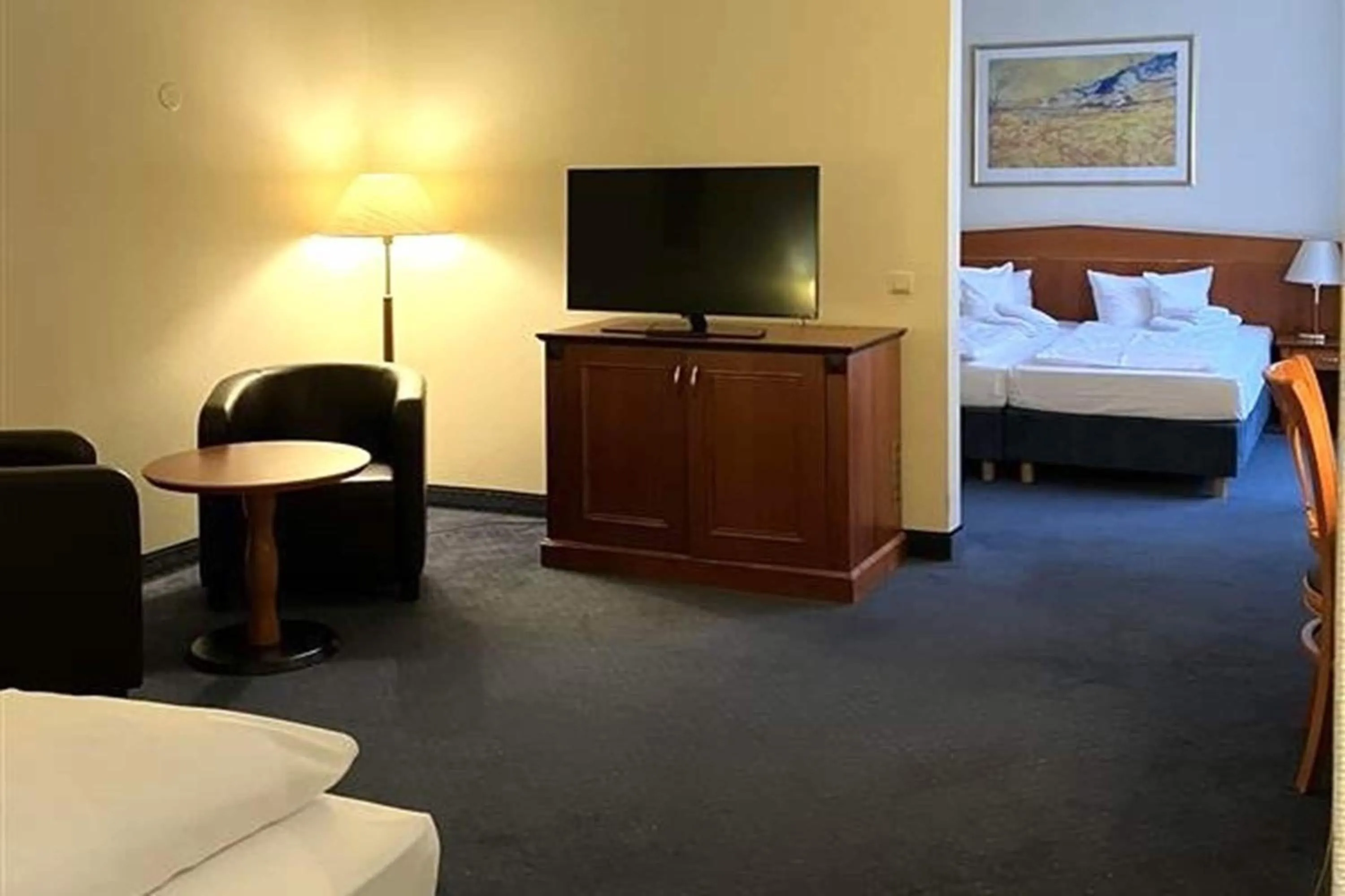 Photo of the whole room, Bed in Wyndham Garden Berlin Mitte