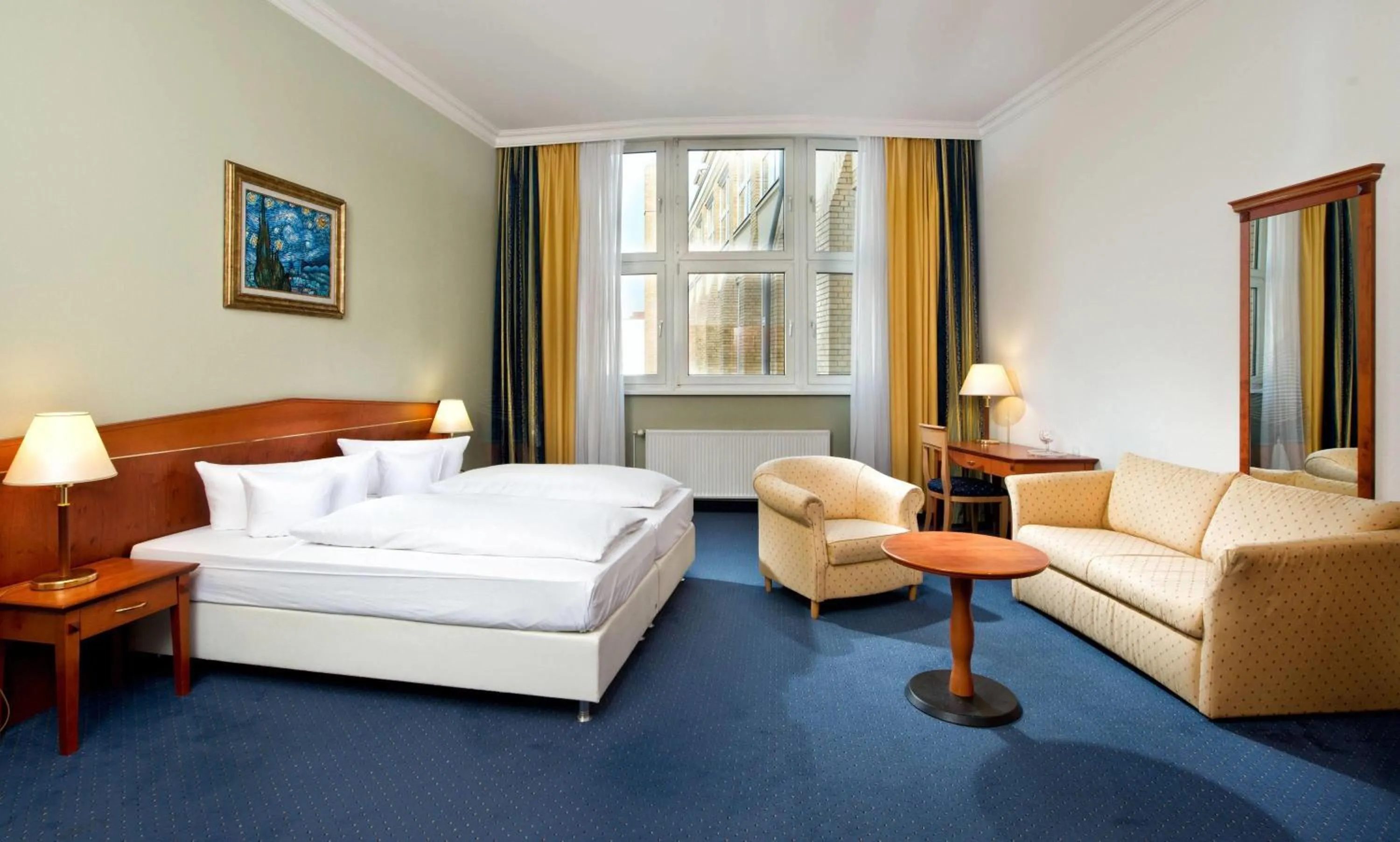 Photo of the whole room, Bed in Wyndham Garden Berlin Mitte