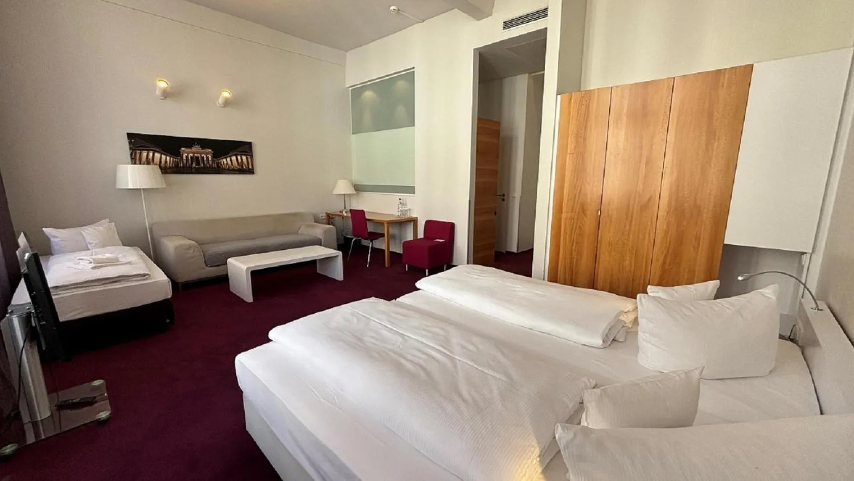 Bedroom, Bed in Wyndham Garden Berlin Mitte