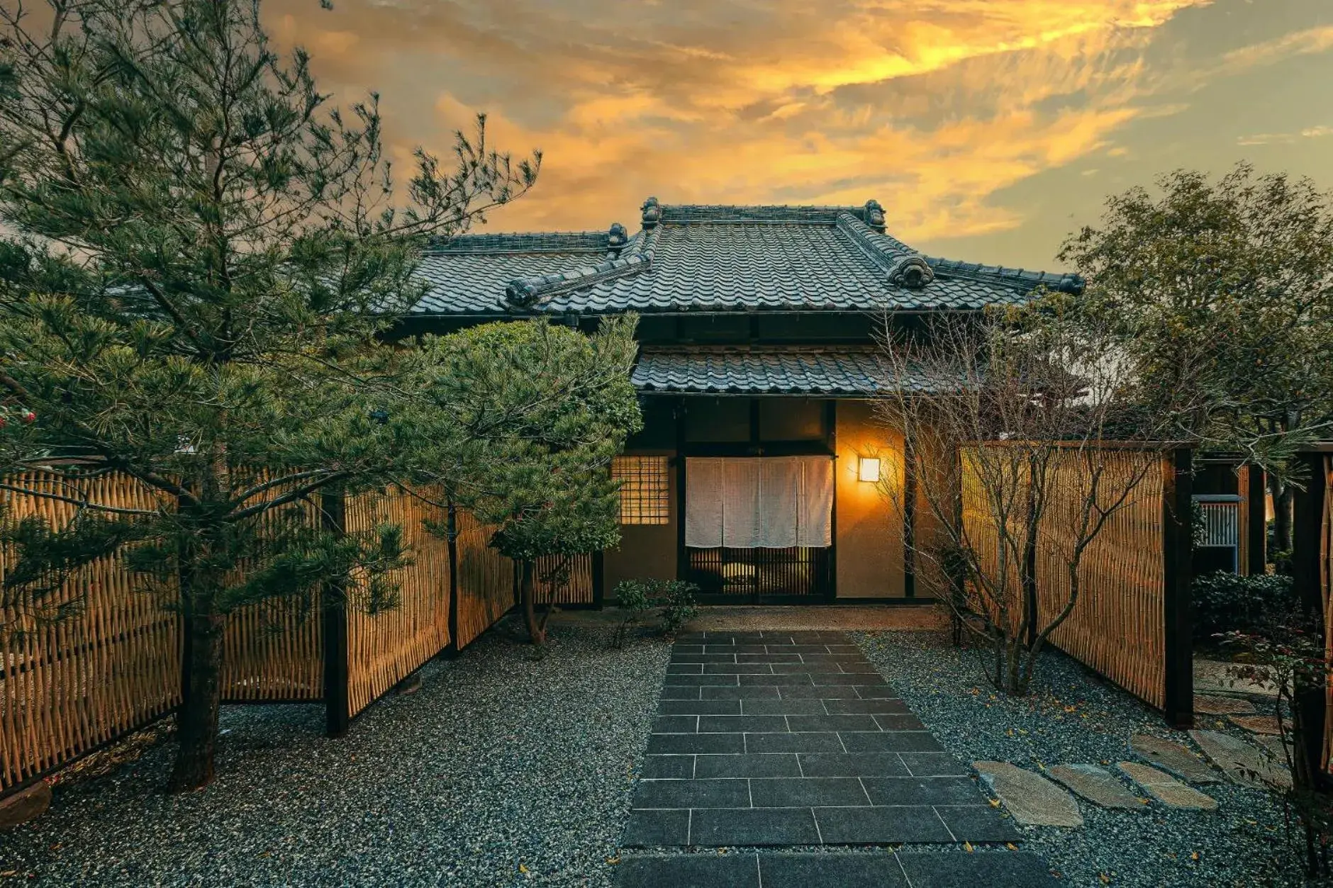 Two-Bedroom Suite in Gamagori Classic Hotel Two-Bedroom Suite in Gamagori Classic Hotel