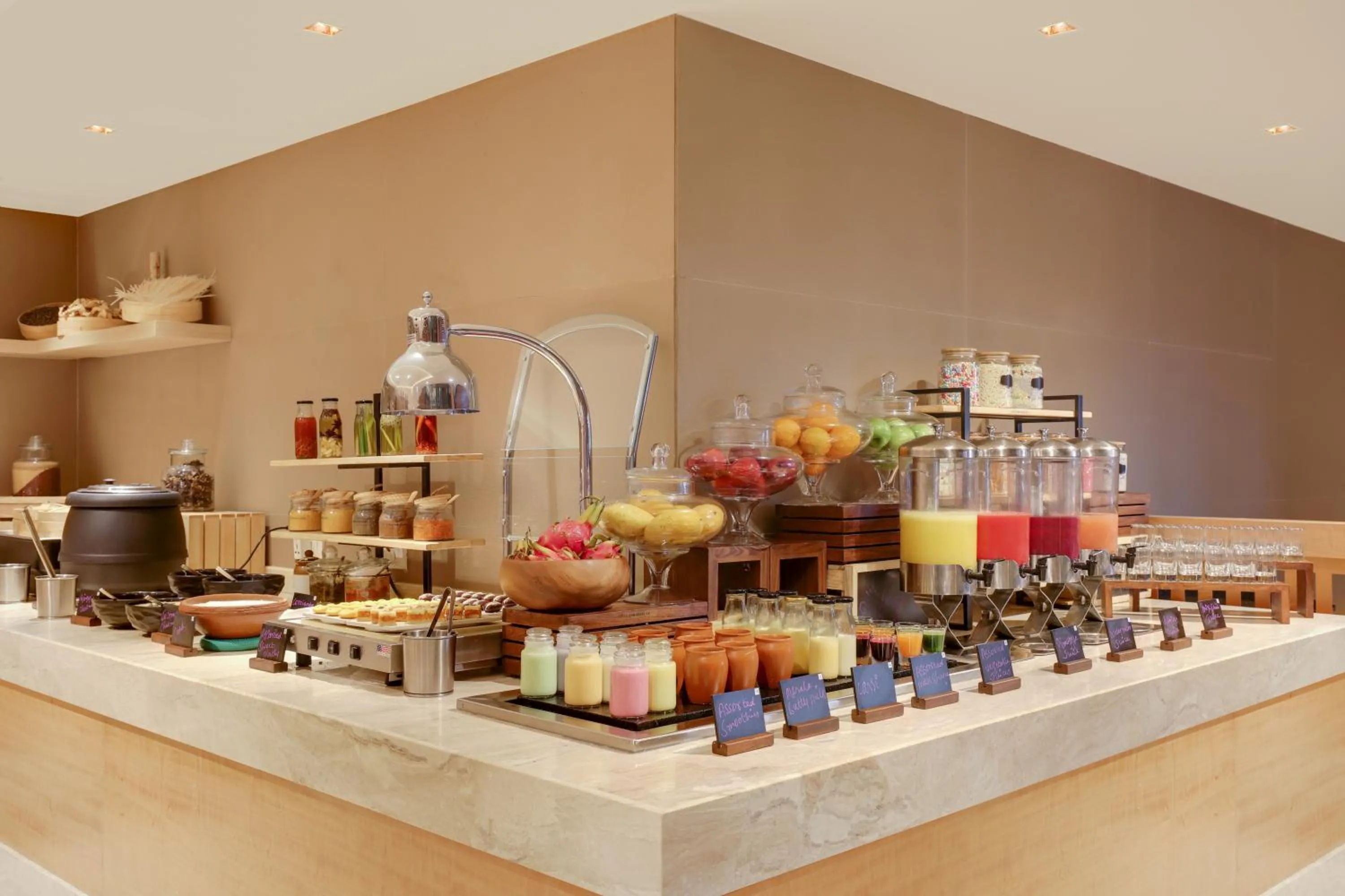 Buffet breakfast in Lemon Tree Premier, Vijayawada