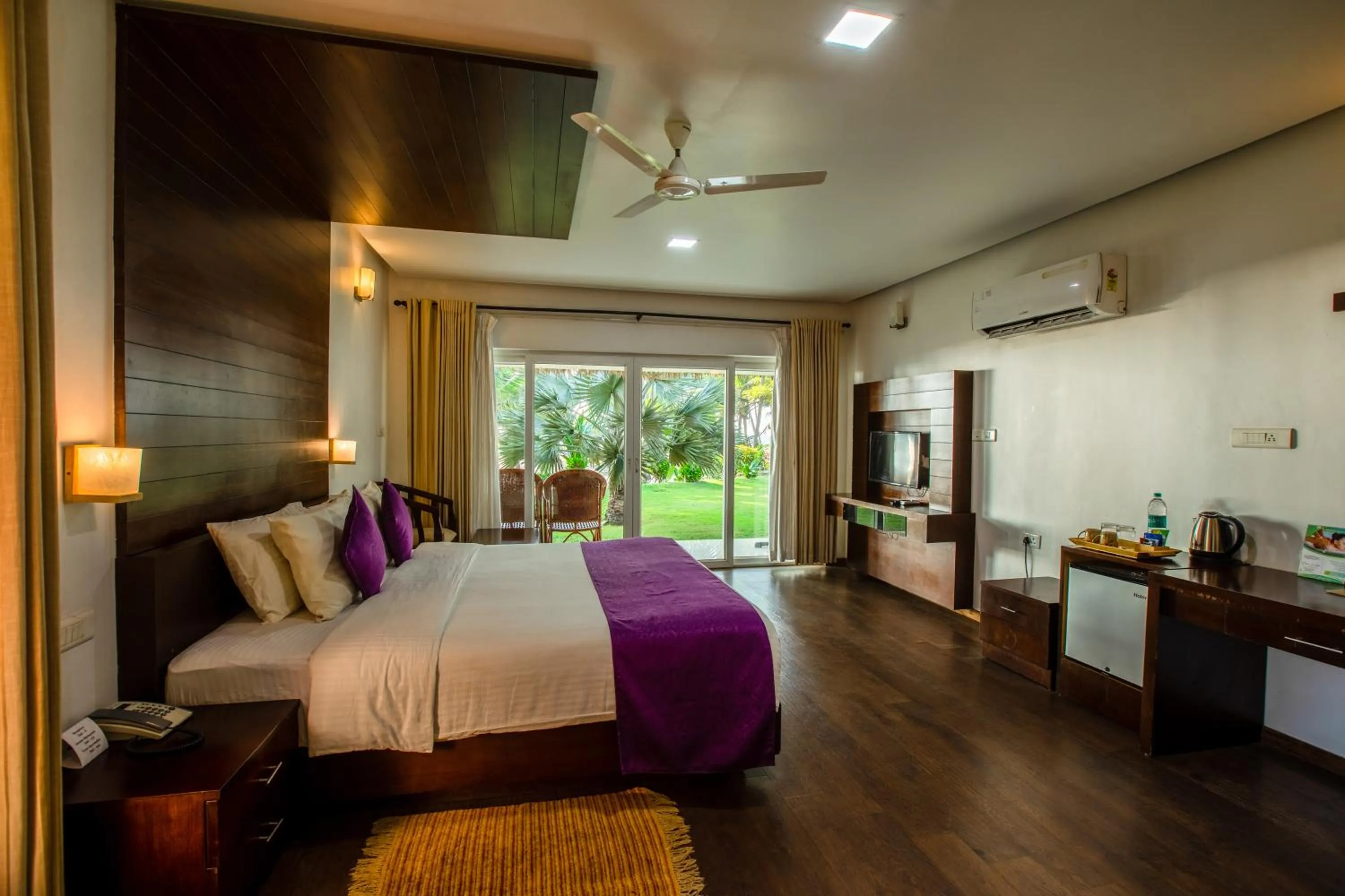 Photo of the whole room, Bed in Malabar Ocean Front Resort And Spa, Bekal