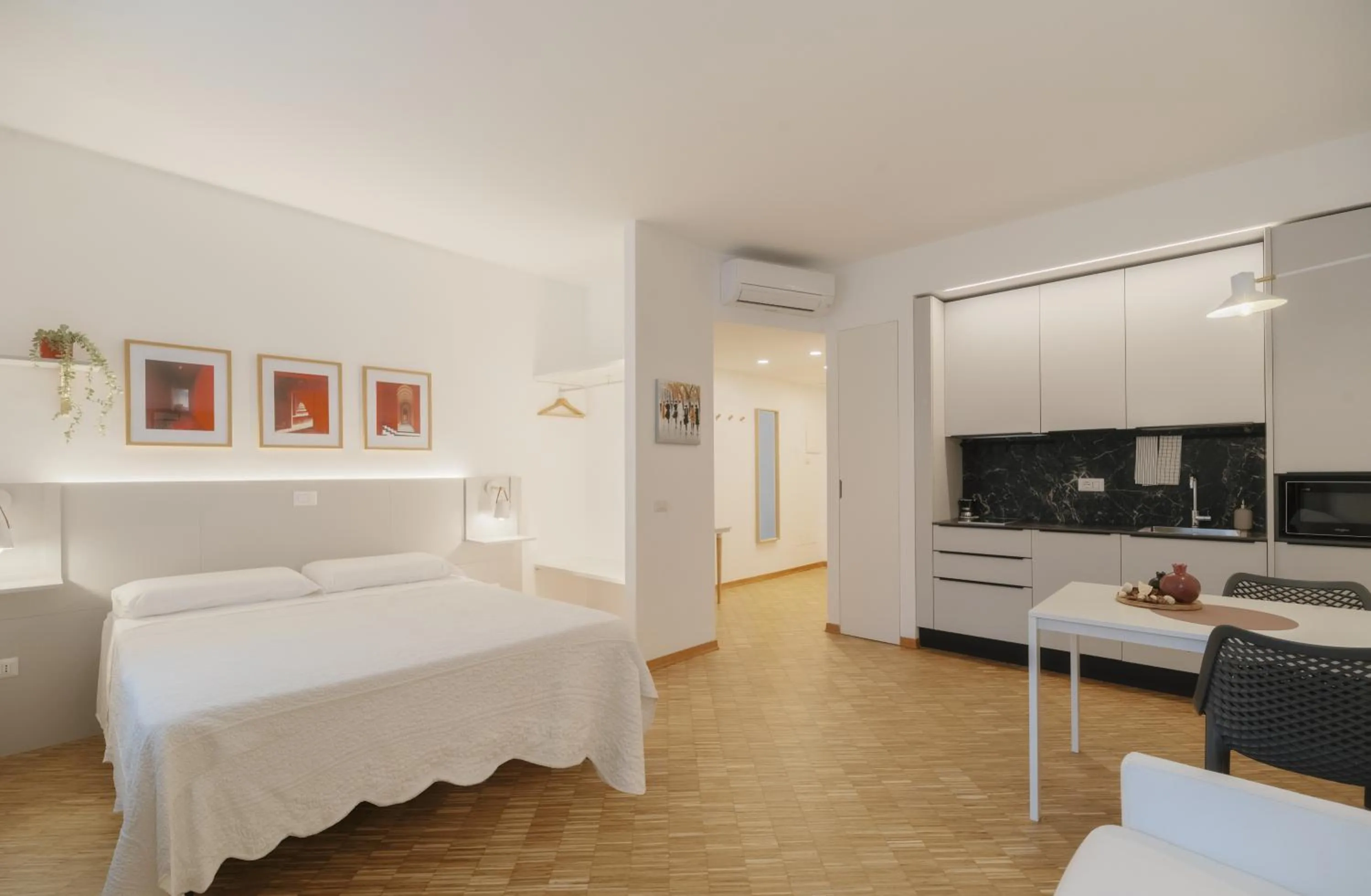 Photo of the whole room in Residence Degli Aranci - Casêta