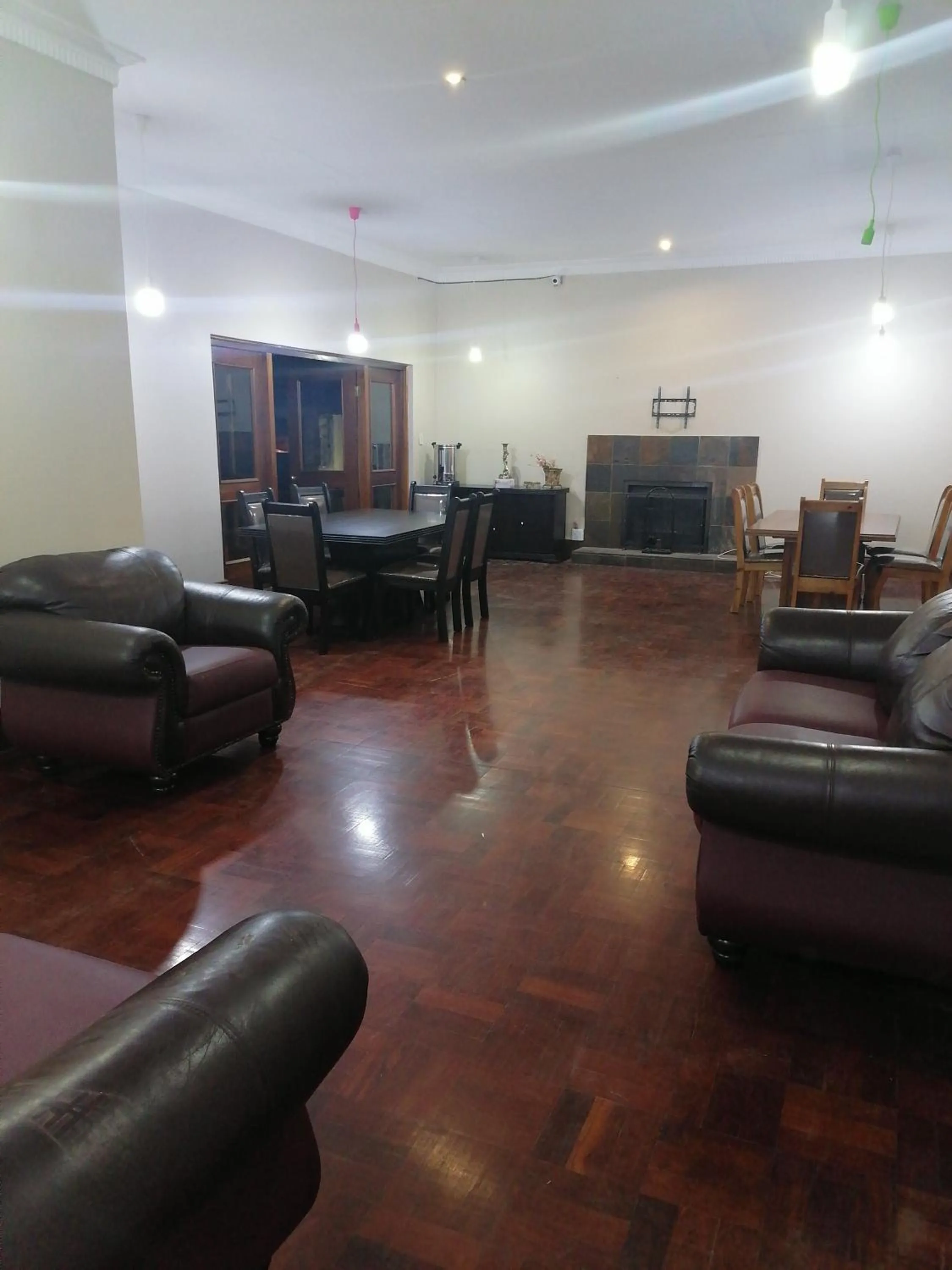 180 On Anderson Guest House