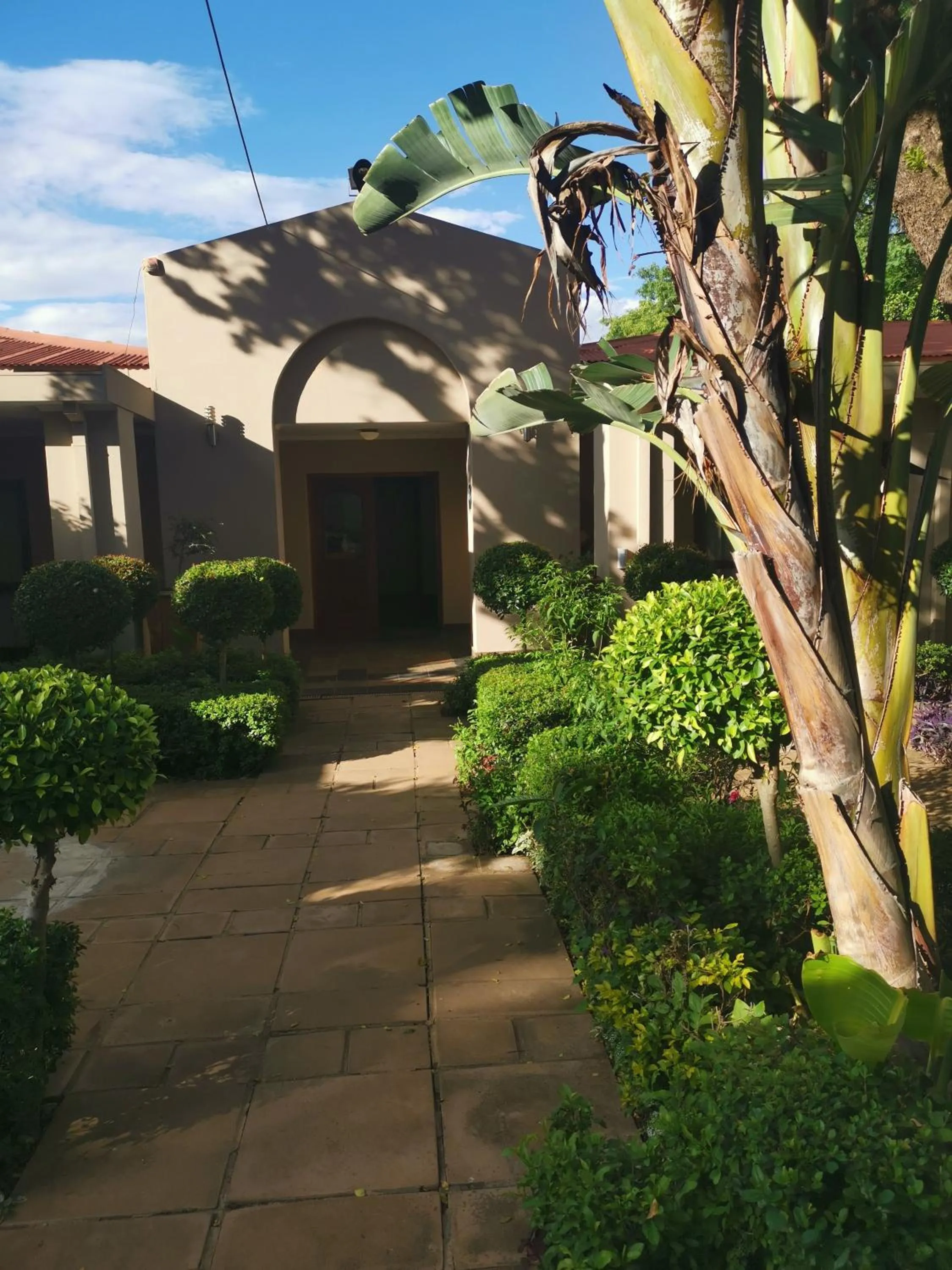 180 On Anderson Guest House