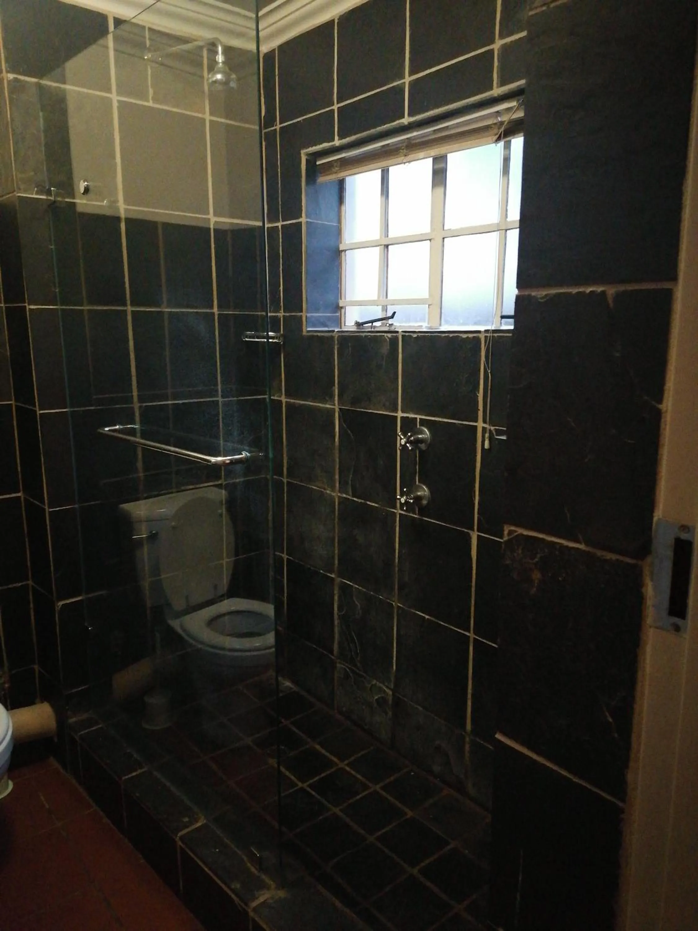 180 On Anderson Guest House