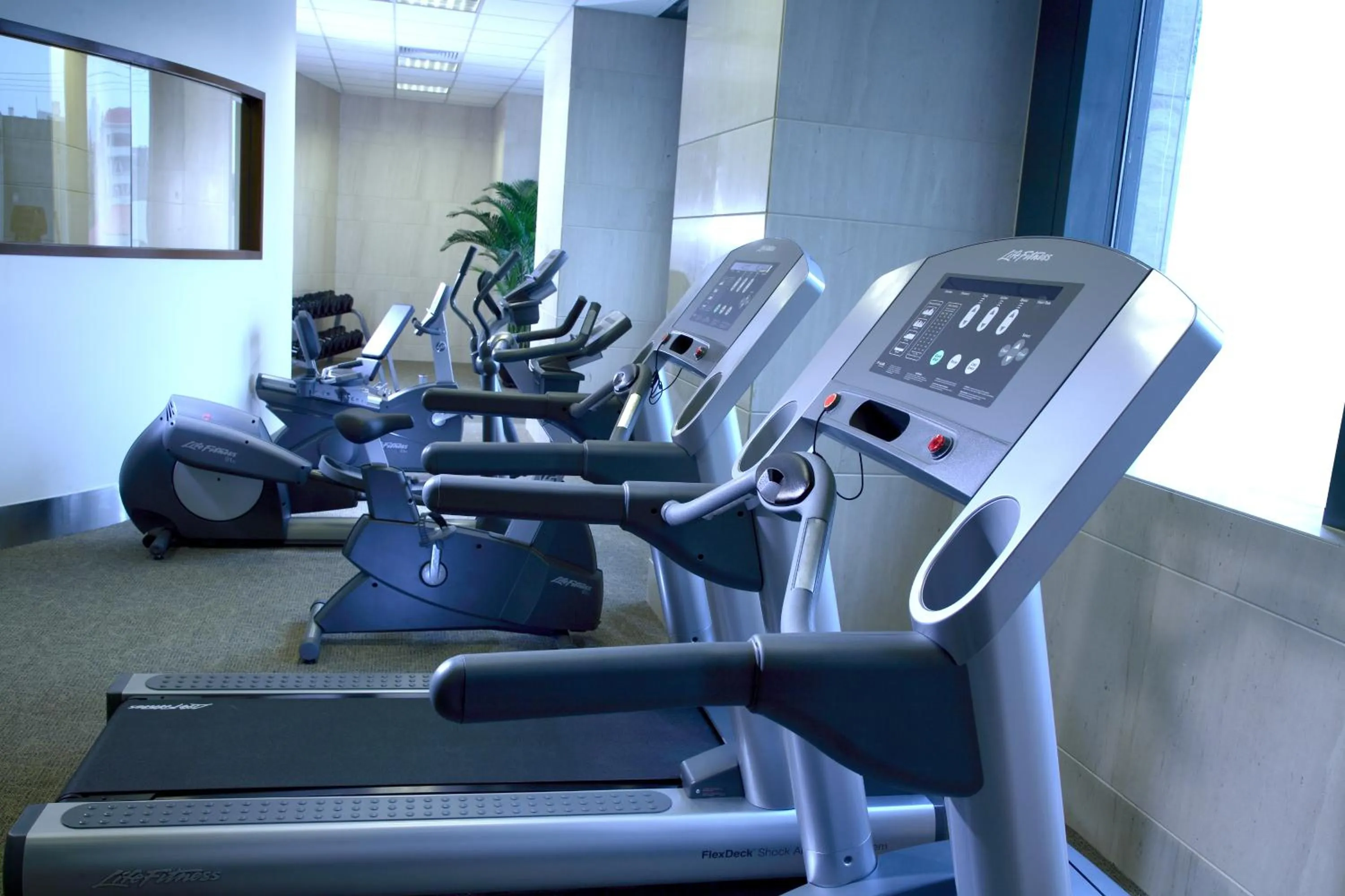 Fitness centre/facilities in Grand Mercure Shanghai Hongqiao