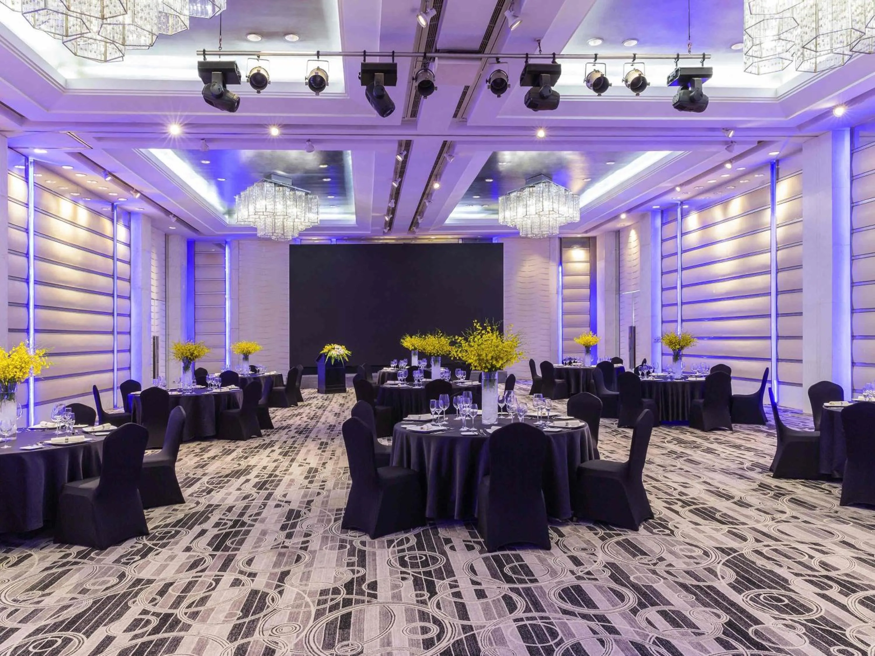 Meeting/conference room in Grand Mercure Shanghai Hongqiao