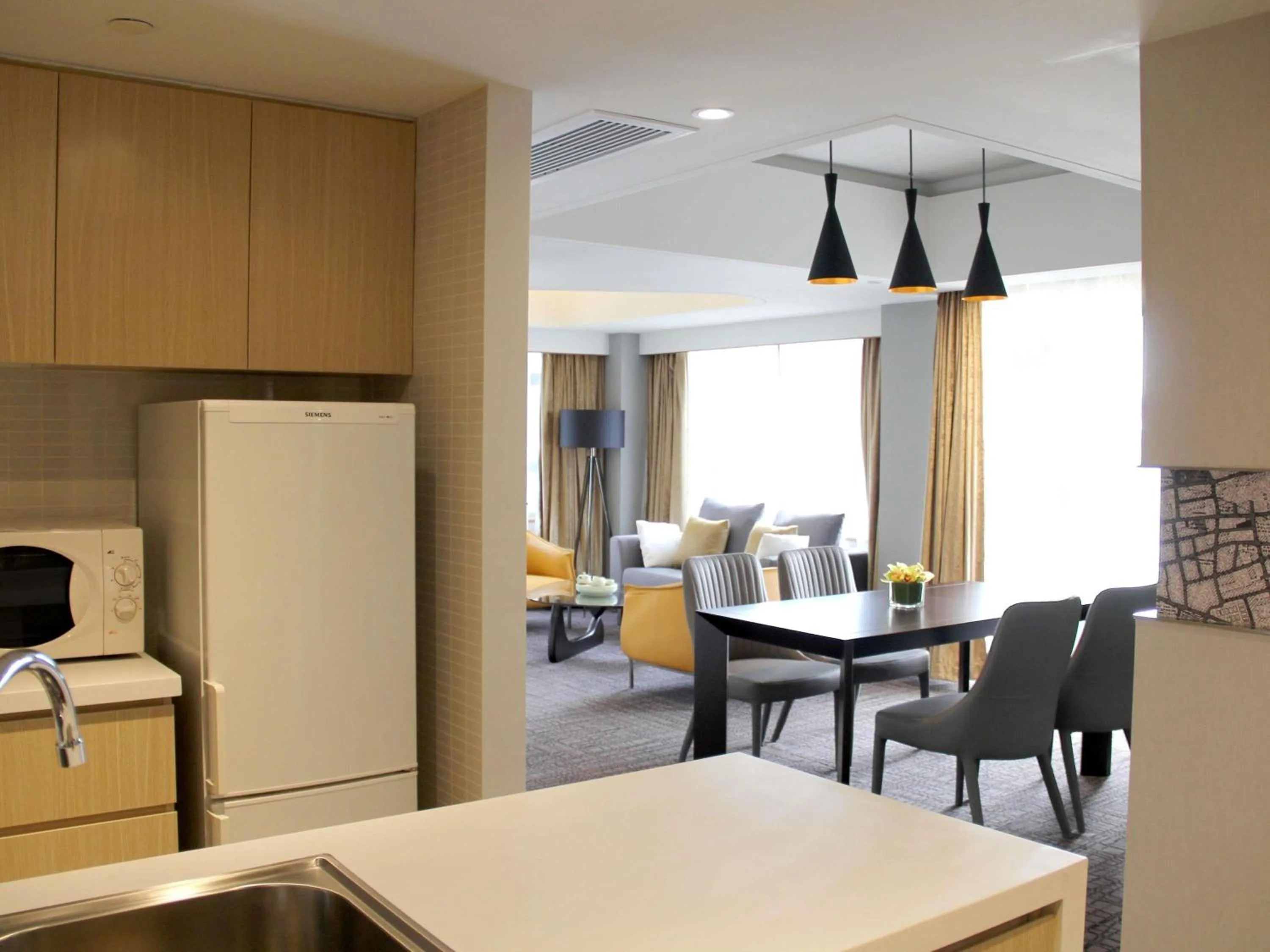 Bedroom in Grand Mercure Shanghai Hongqiao