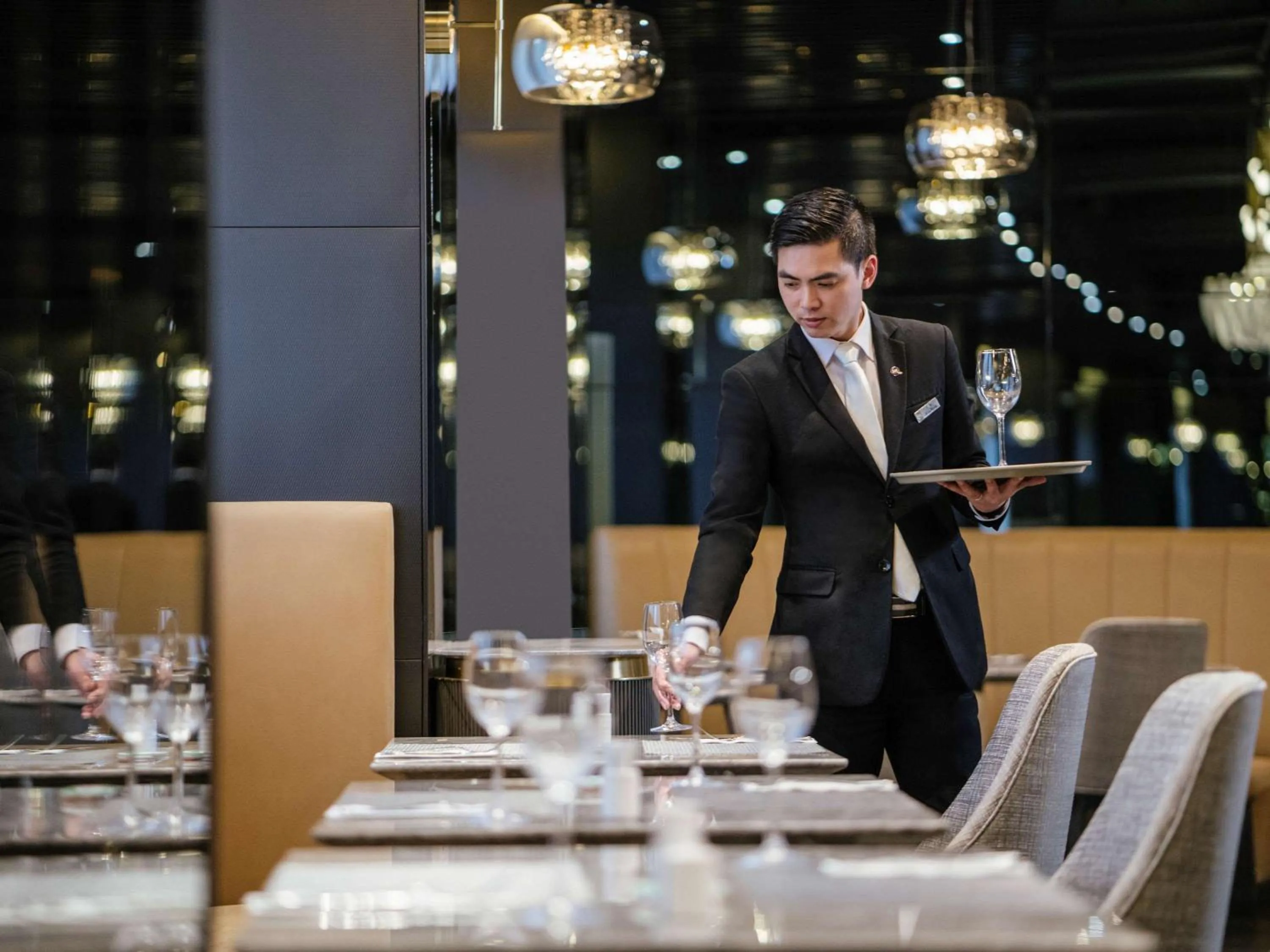 Restaurant/places to eat in Grand Mercure Shanghai Hongqiao