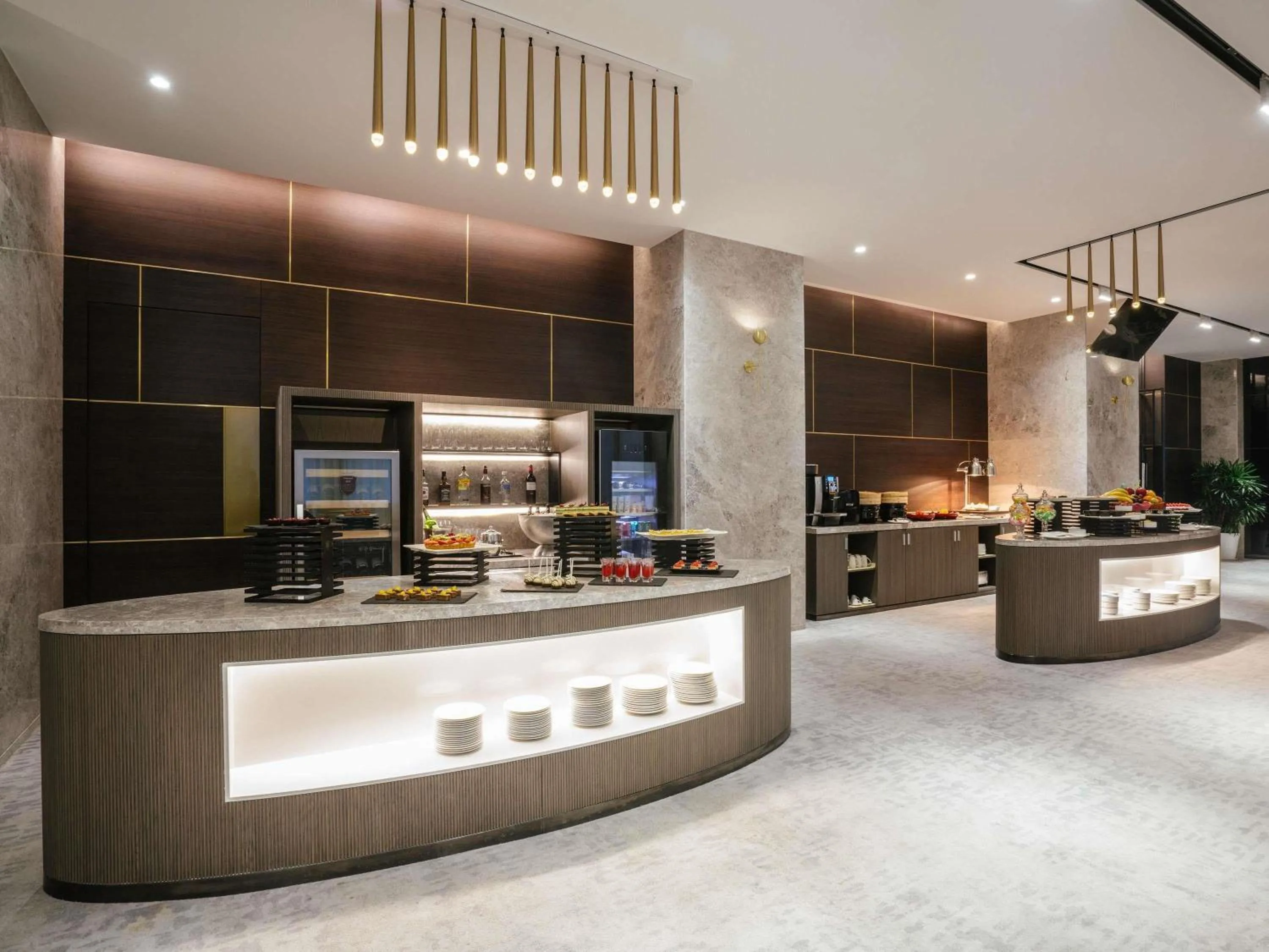 Lounge or bar in Grand Mercure Shanghai Hongqiao