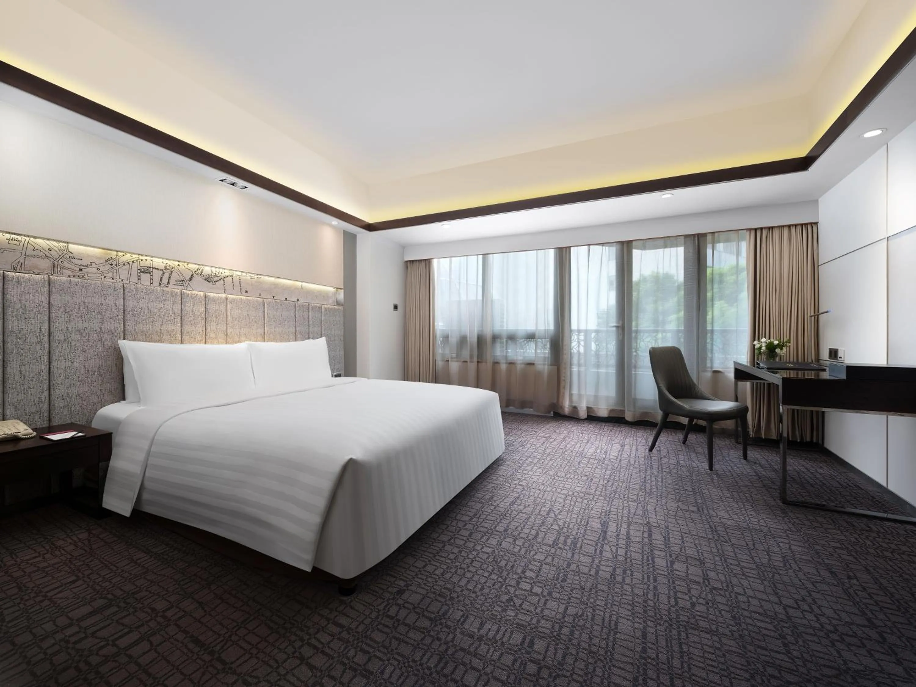 View (from property/room), Bed in Grand Mercure Shanghai Hongqiao